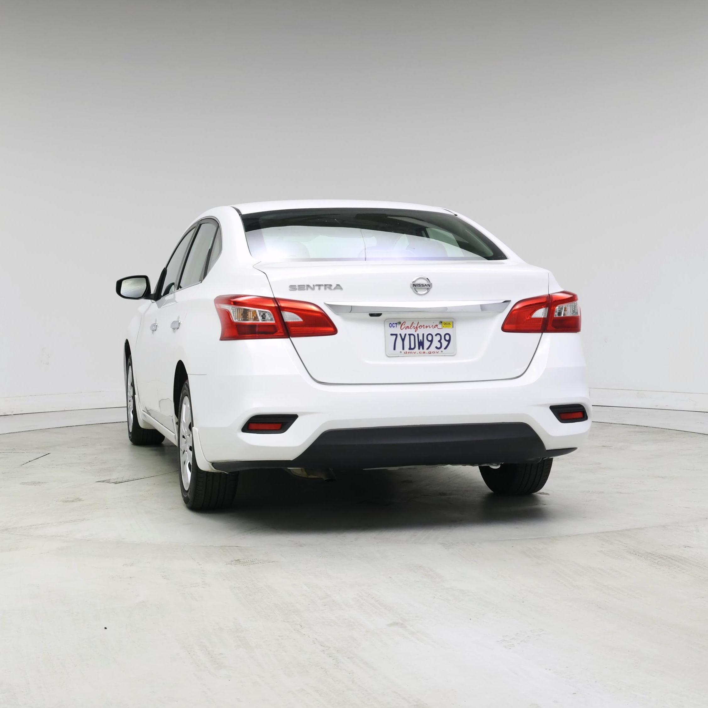 Thumbnail: 2018 Nissan Sentra - 6