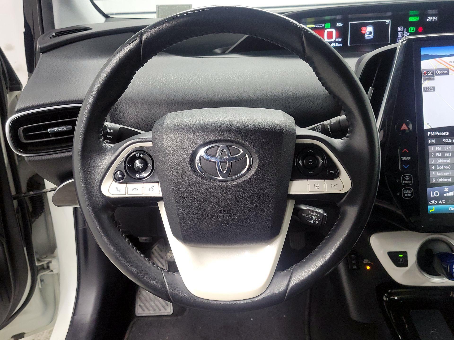 Thumbnail: 2017 Toyota Prius Prime - 10