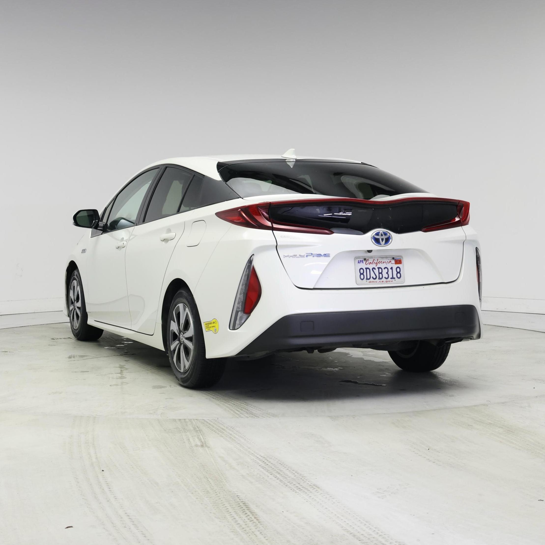Thumbnail: 2017 Toyota Prius Prime - 2