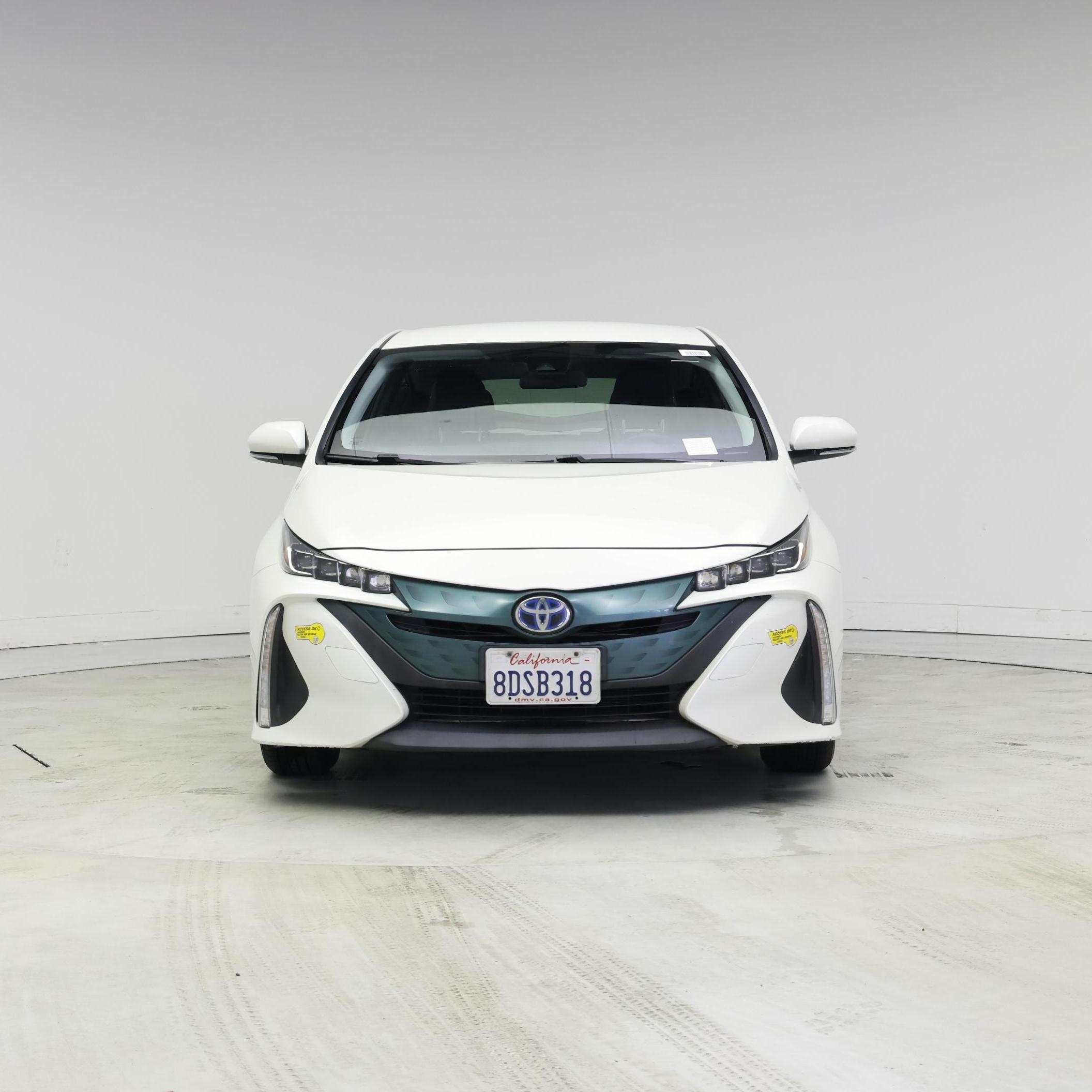 Thumbnail: 2017 Toyota Prius Prime - 5