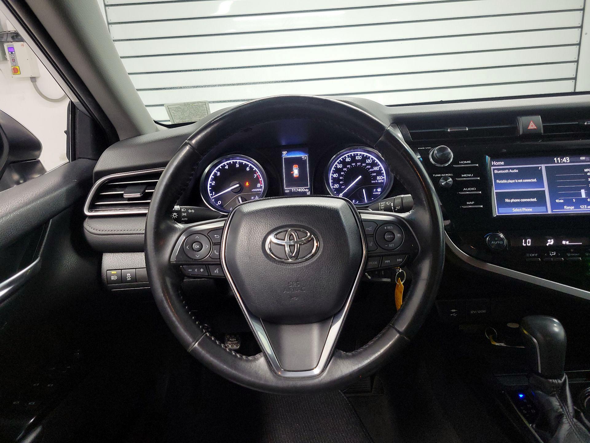 Thumbnail: 2019 Toyota Camry - 10