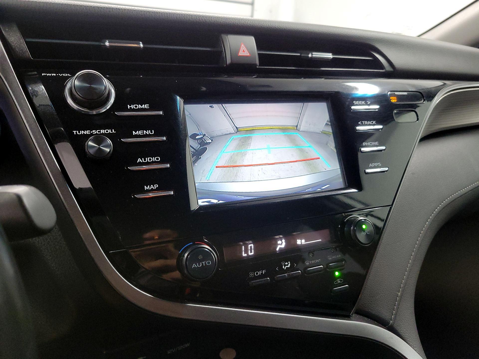 Thumbnail: 2019 Toyota Camry - 14