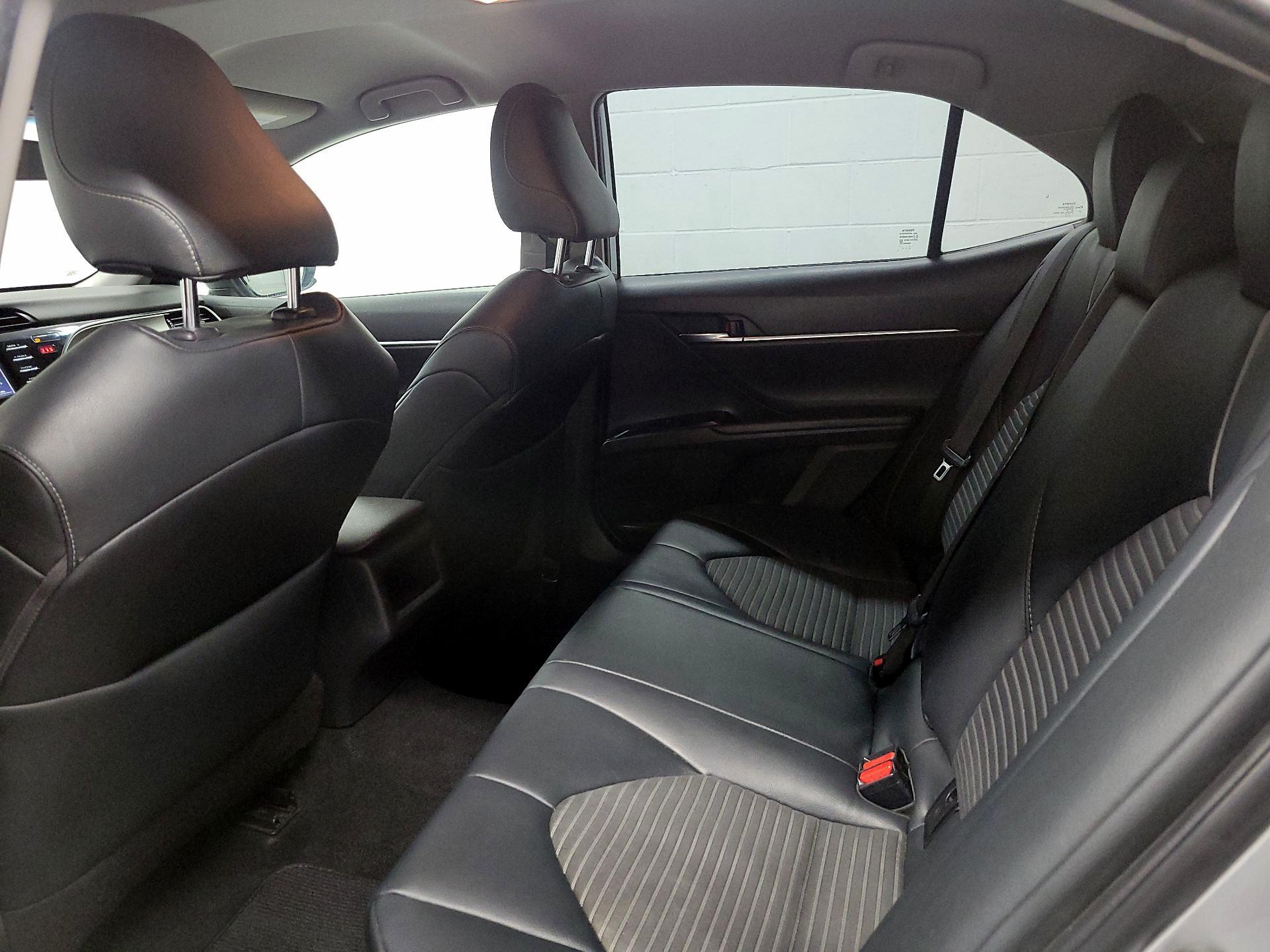 Thumbnail: 2019 Toyota Camry - 18