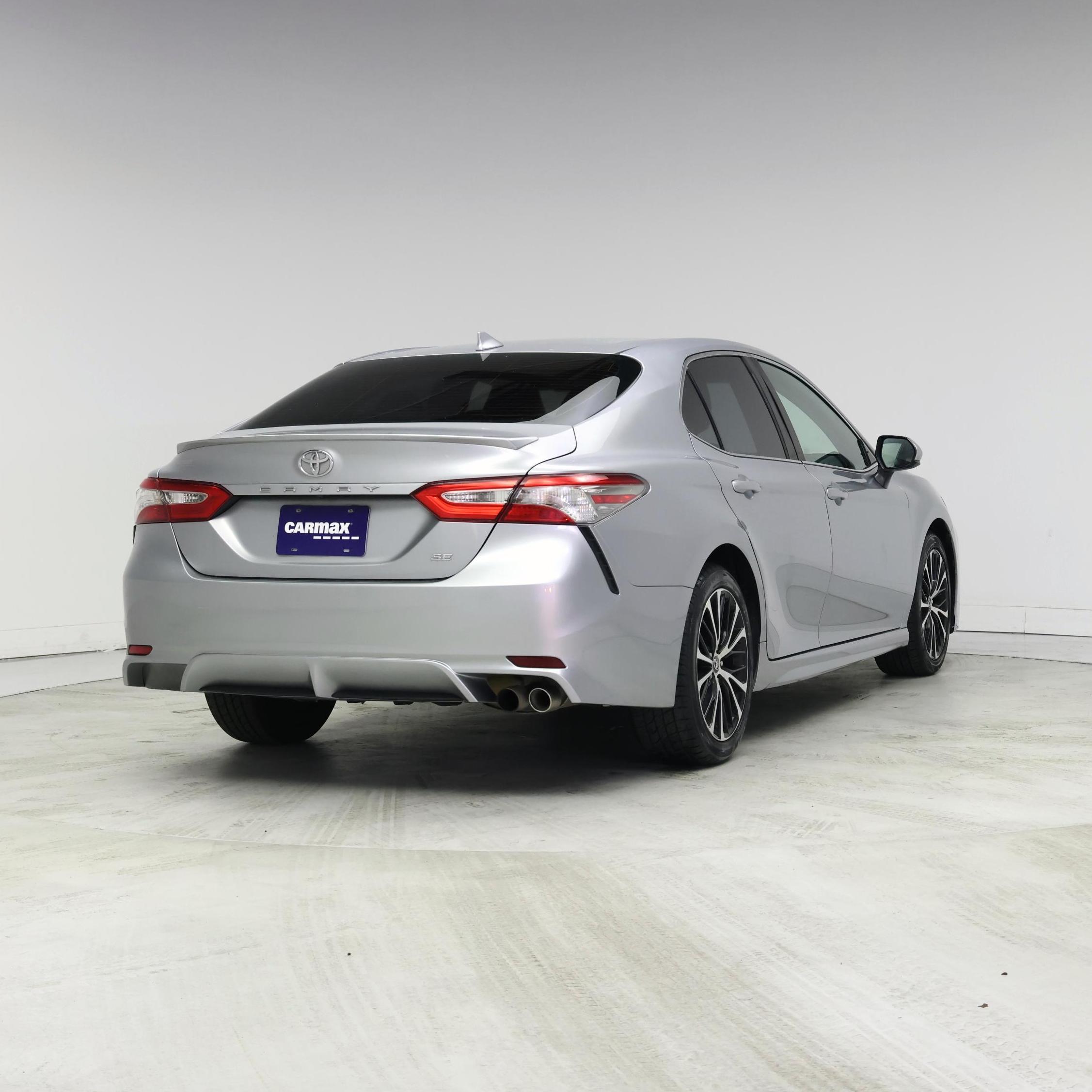 Thumbnail: 2019 Toyota Camry - 8