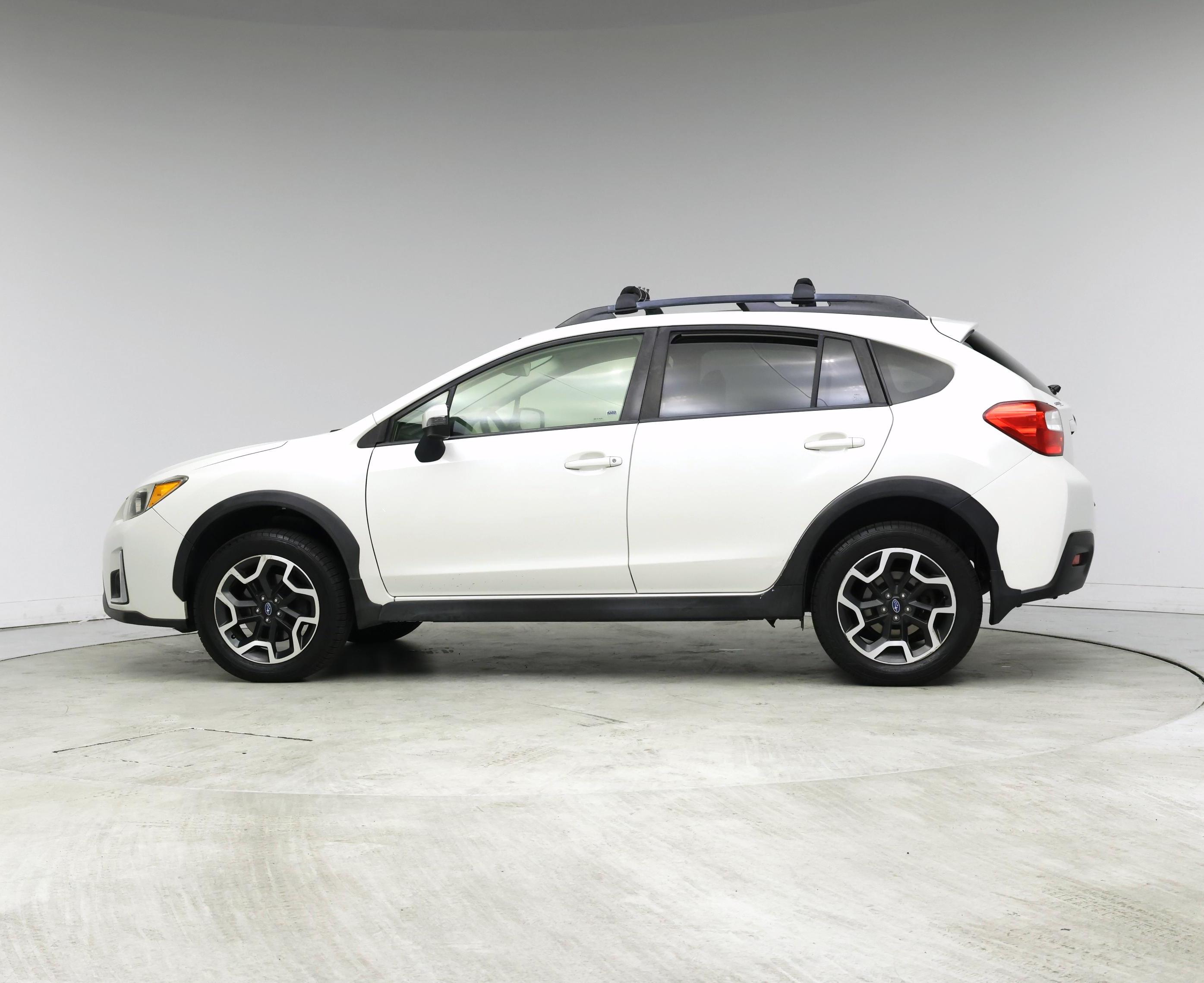 Thumbnail: 2017 Subaru Crosstrek - 3