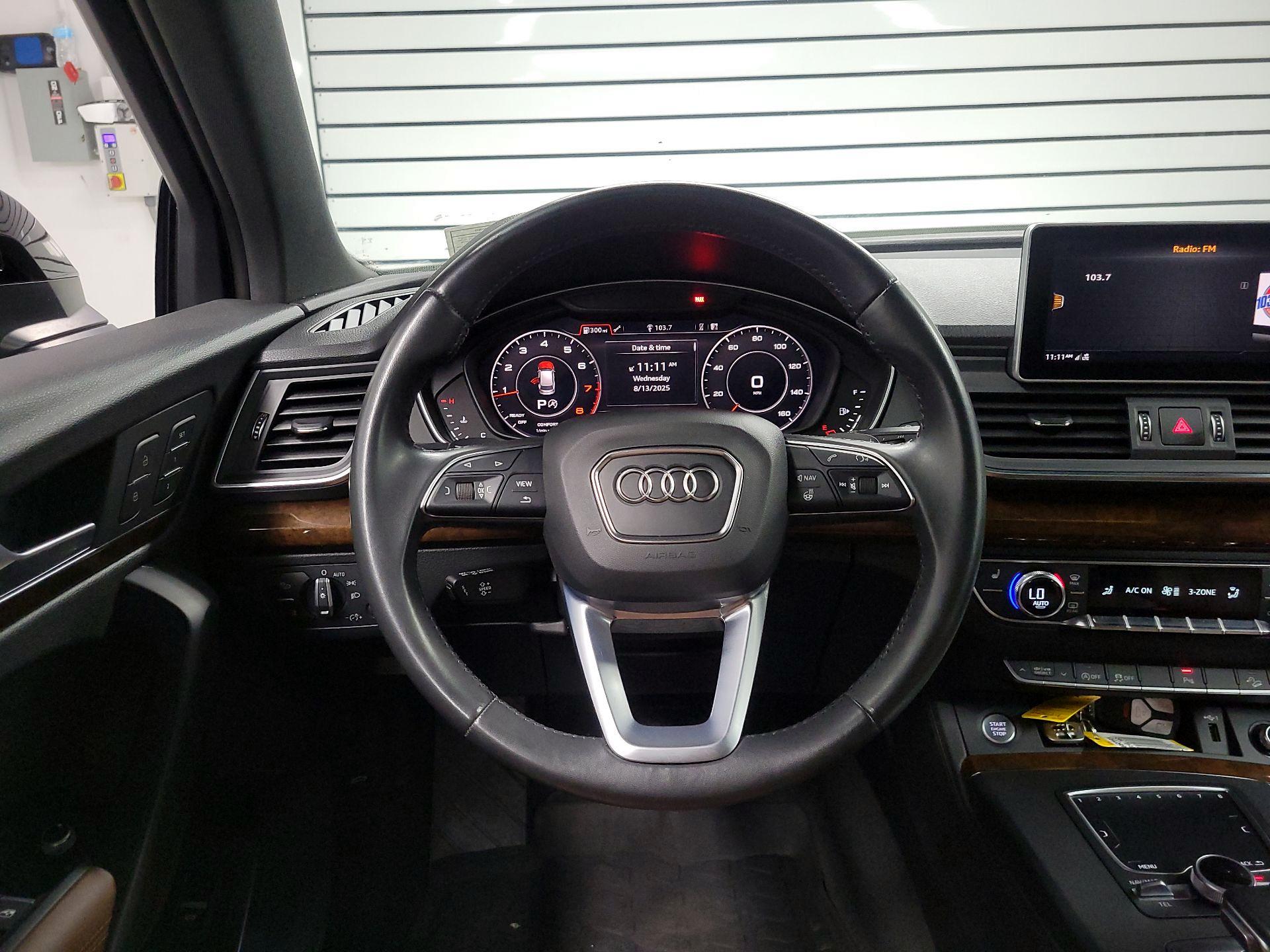 Thumbnail: 2020 Audi Q5 - 10