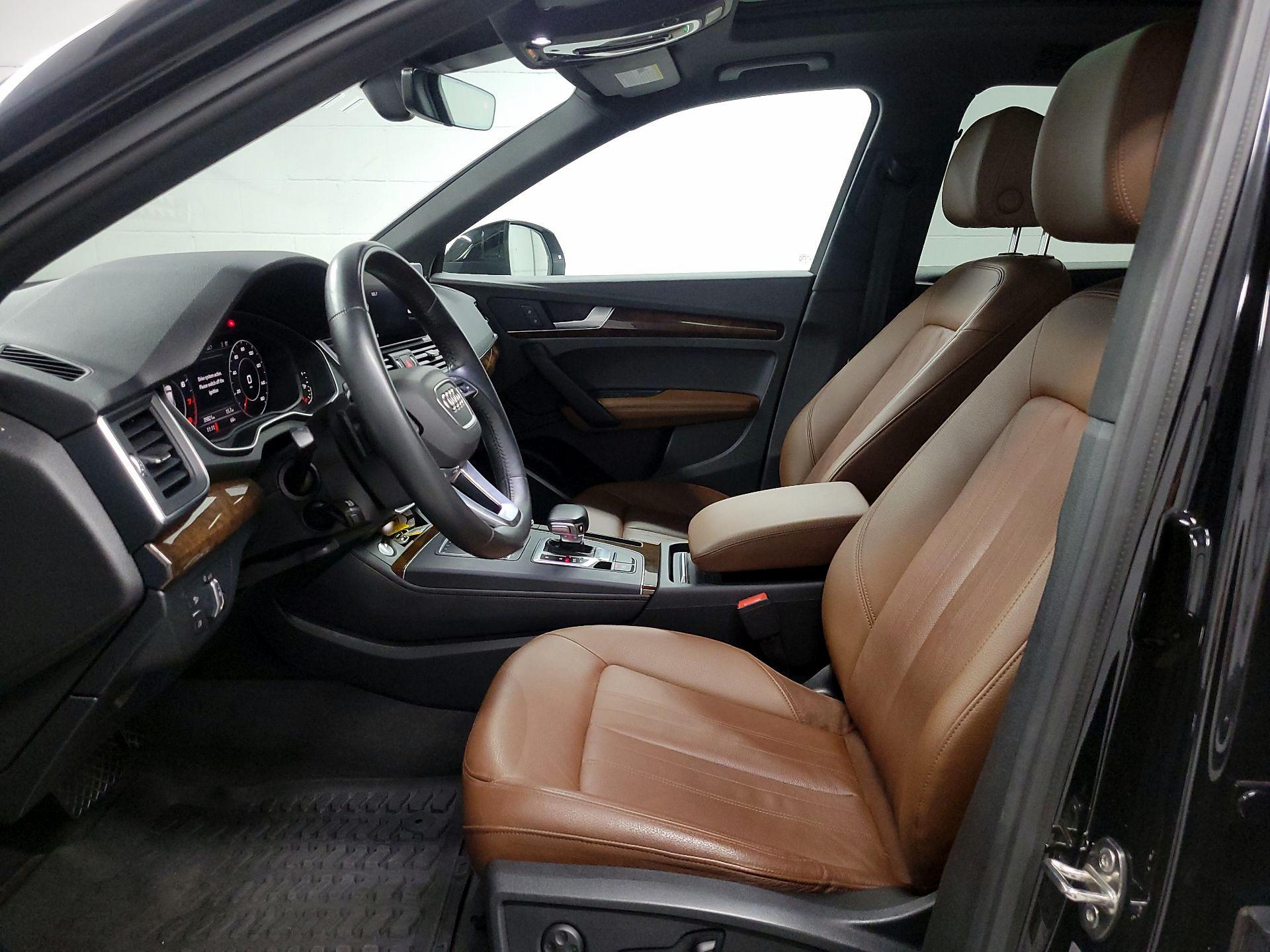 Thumbnail: 2020 Audi Q5 - 11