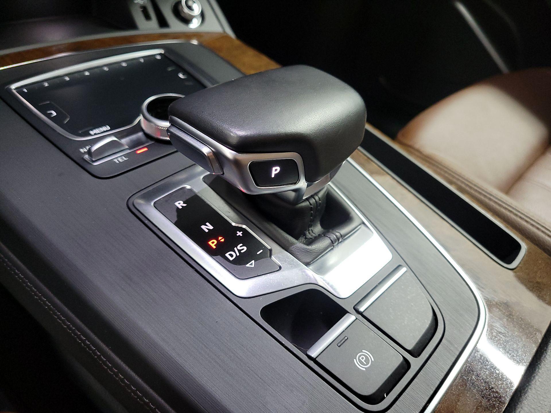 Thumbnail: 2020 Audi Q5 - 17