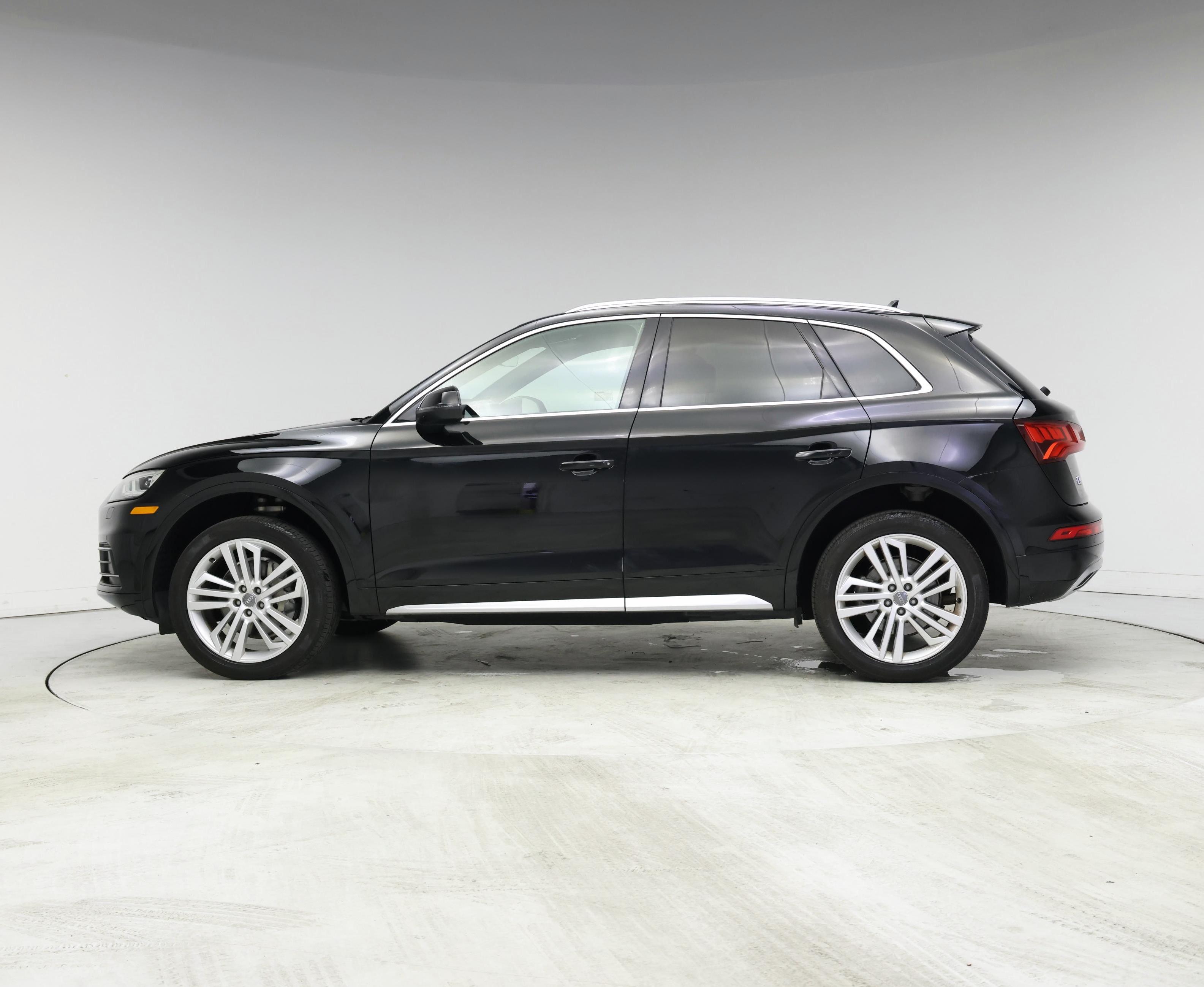 Thumbnail: 2020 Audi Q5 - 3