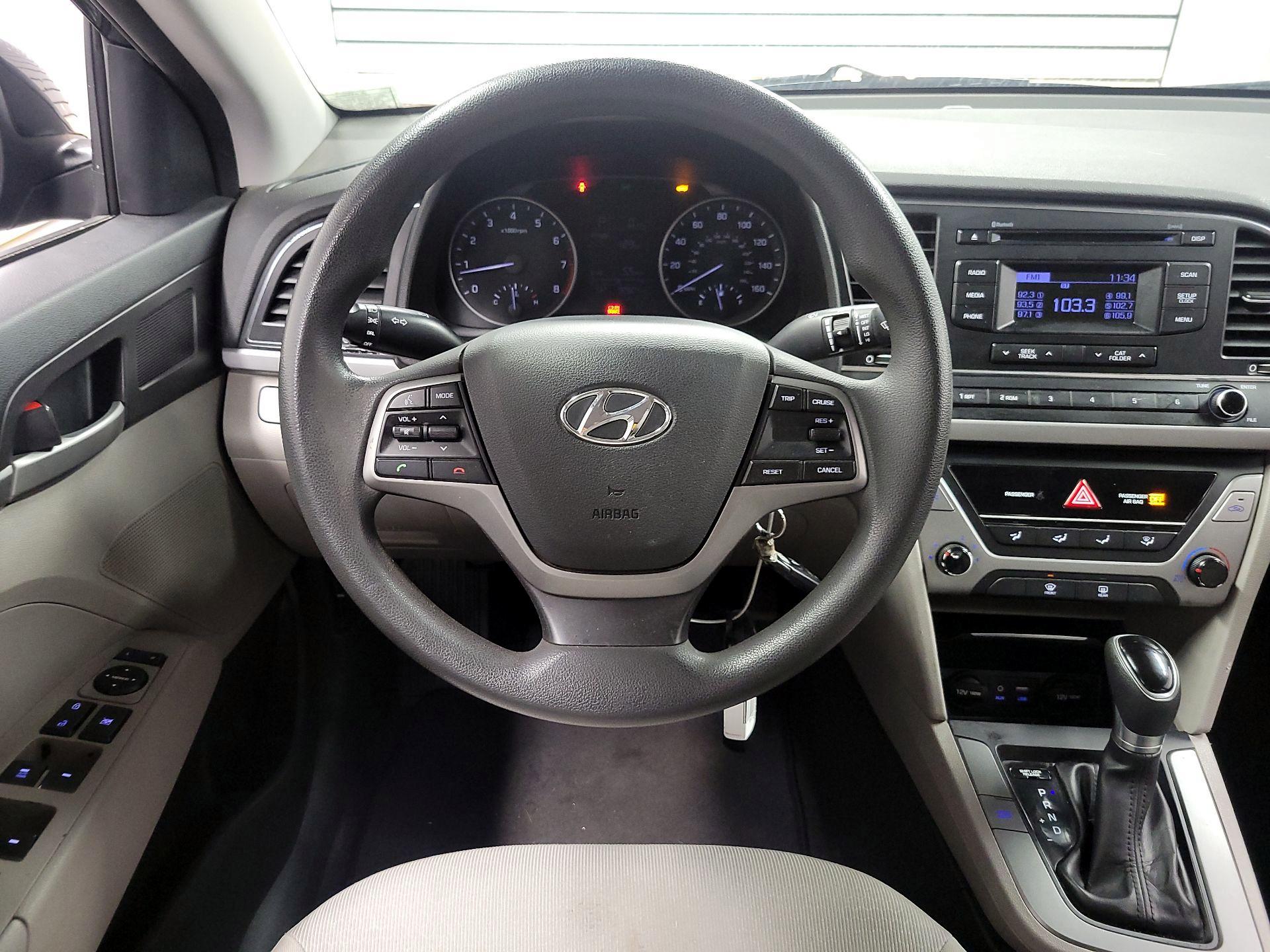 Thumbnail: 2017 Hyundai Elantra - 10