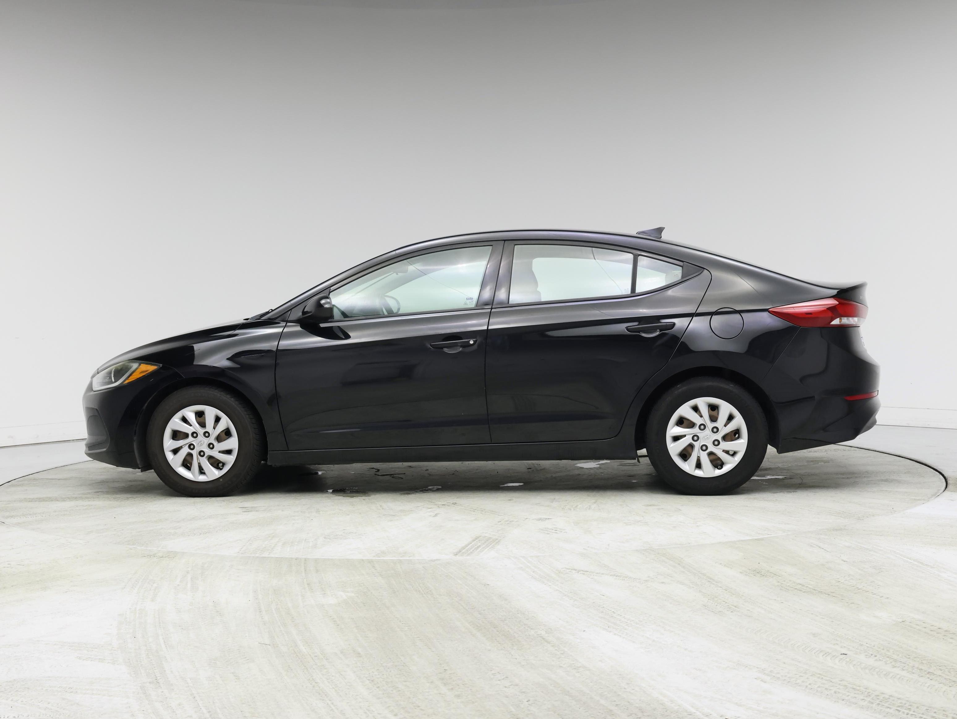 Thumbnail: 2017 Hyundai Elantra - 3