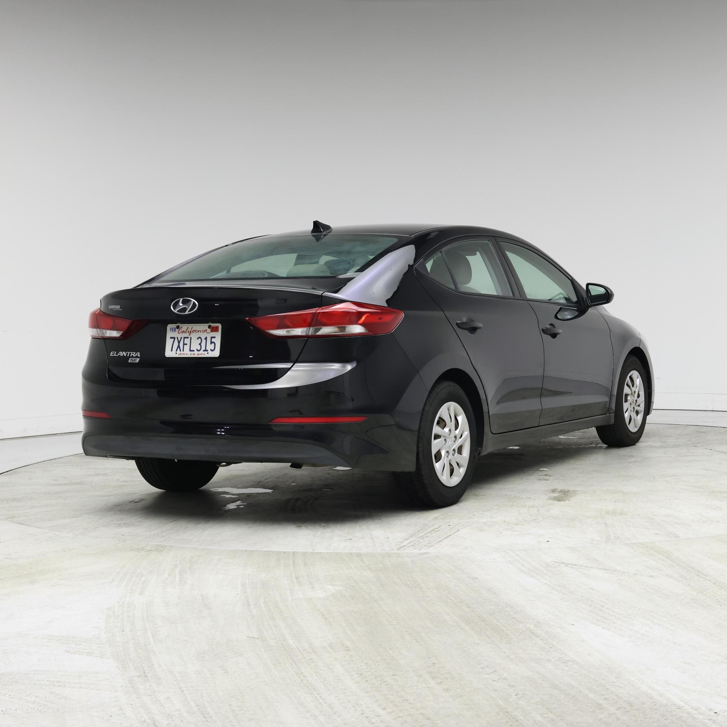 Thumbnail: 2017 Hyundai Elantra - 8
