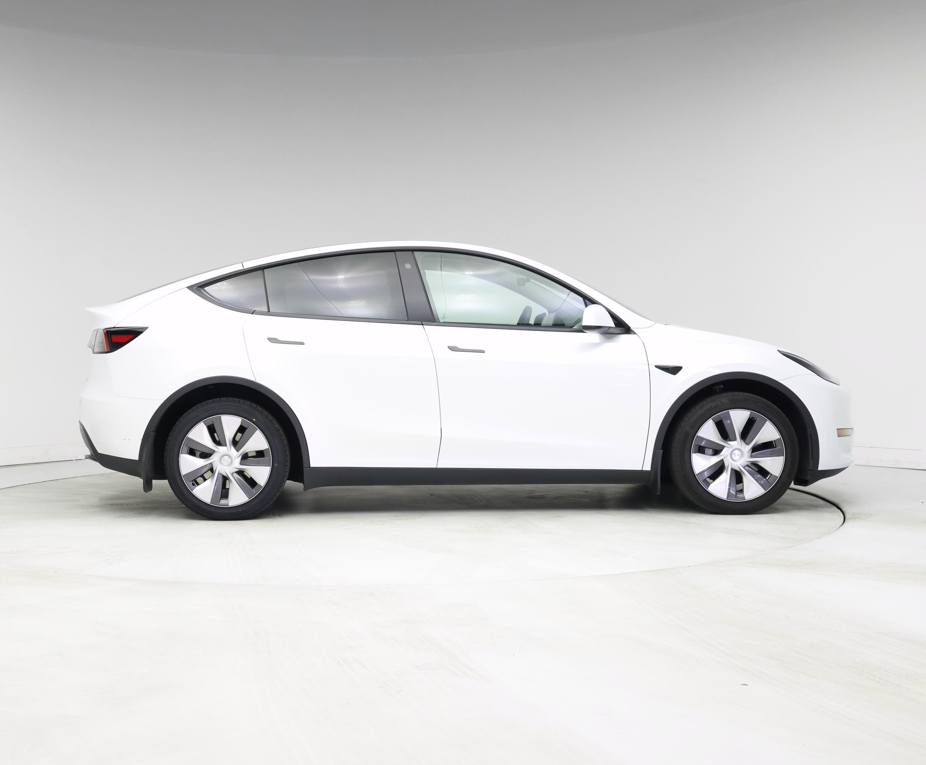 Thumbnail: 2023 Tesla Model Y - 7