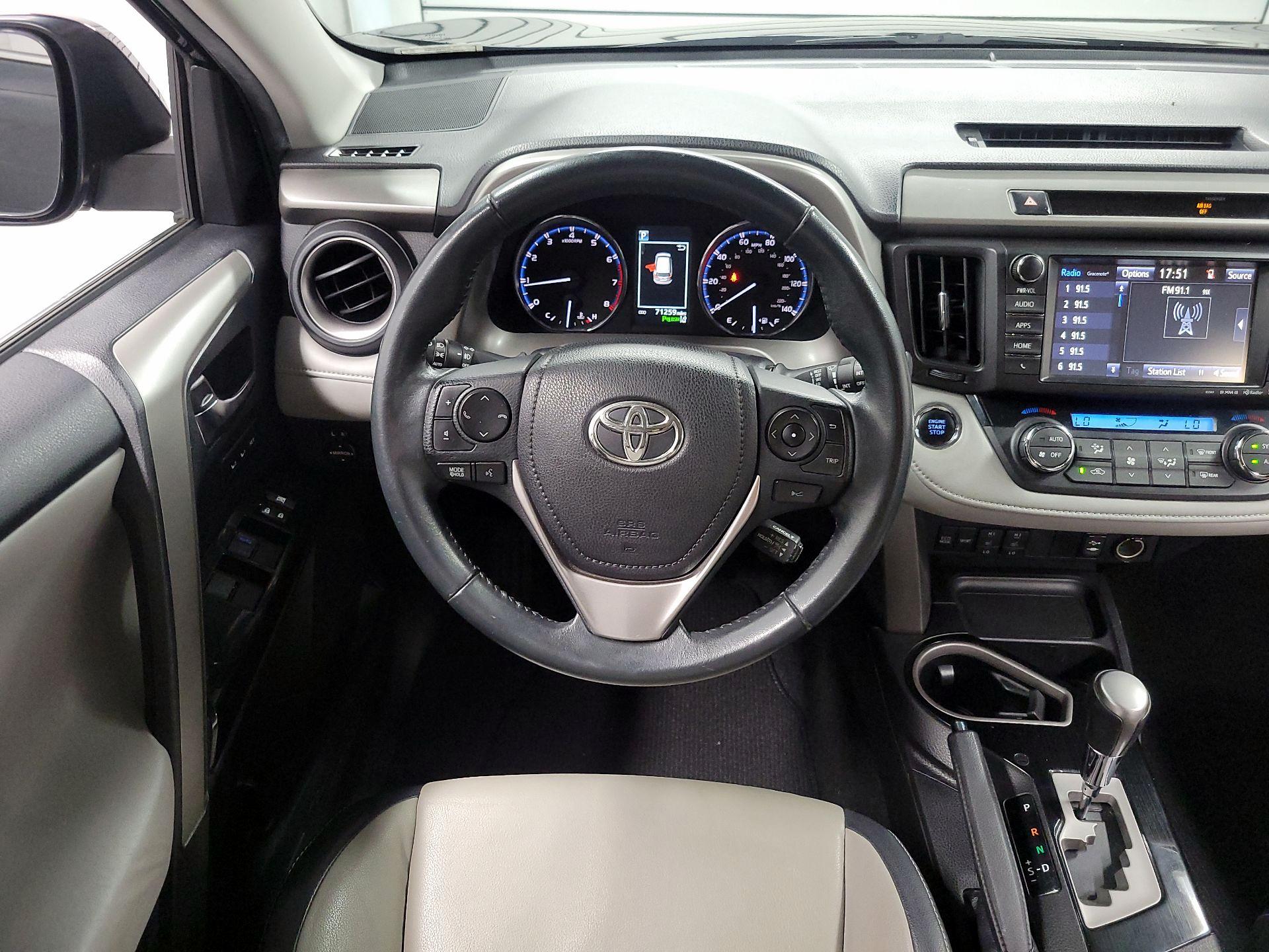 Thumbnail: 2016 Toyota RAV4 - 10