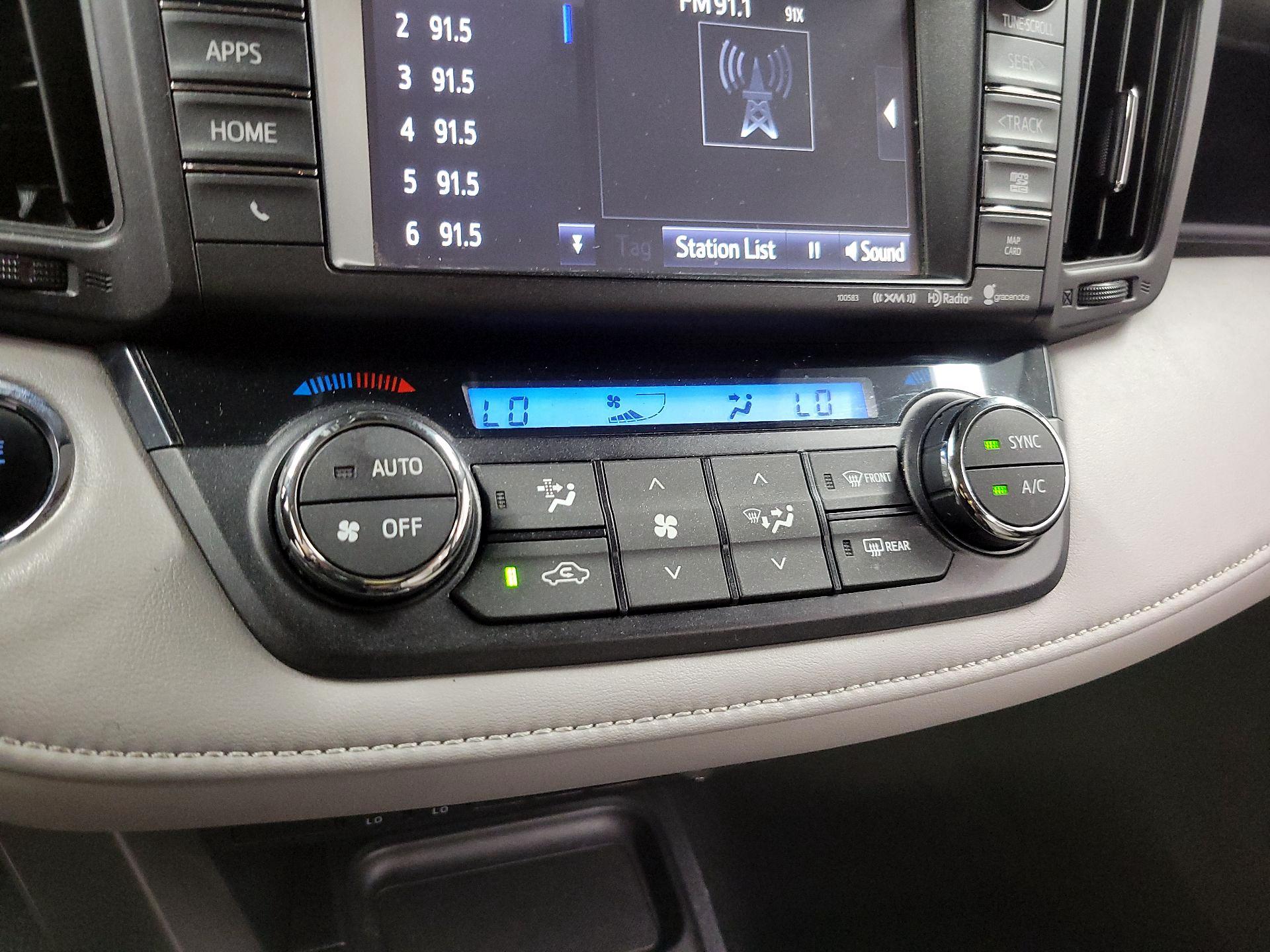 Thumbnail: 2016 Toyota RAV4 - 15