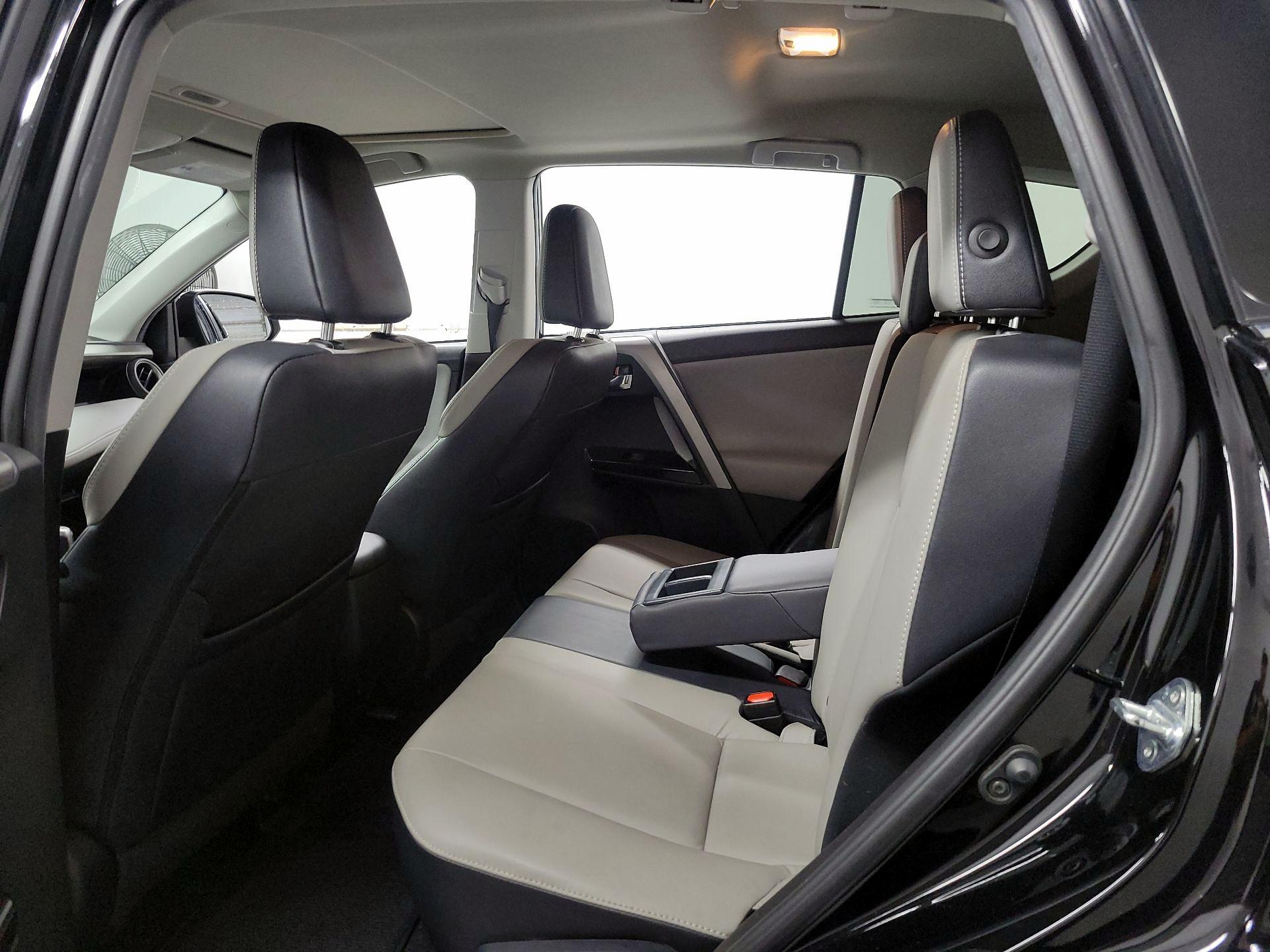 Thumbnail: 2016 Toyota RAV4 - 17