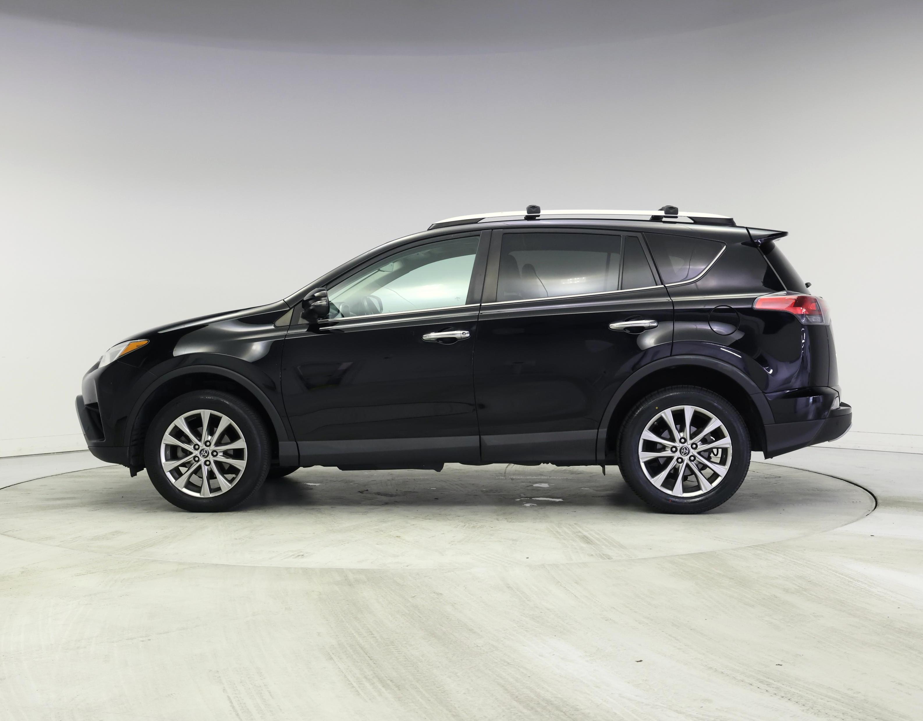 Thumbnail: 2016 Toyota RAV4 - 3