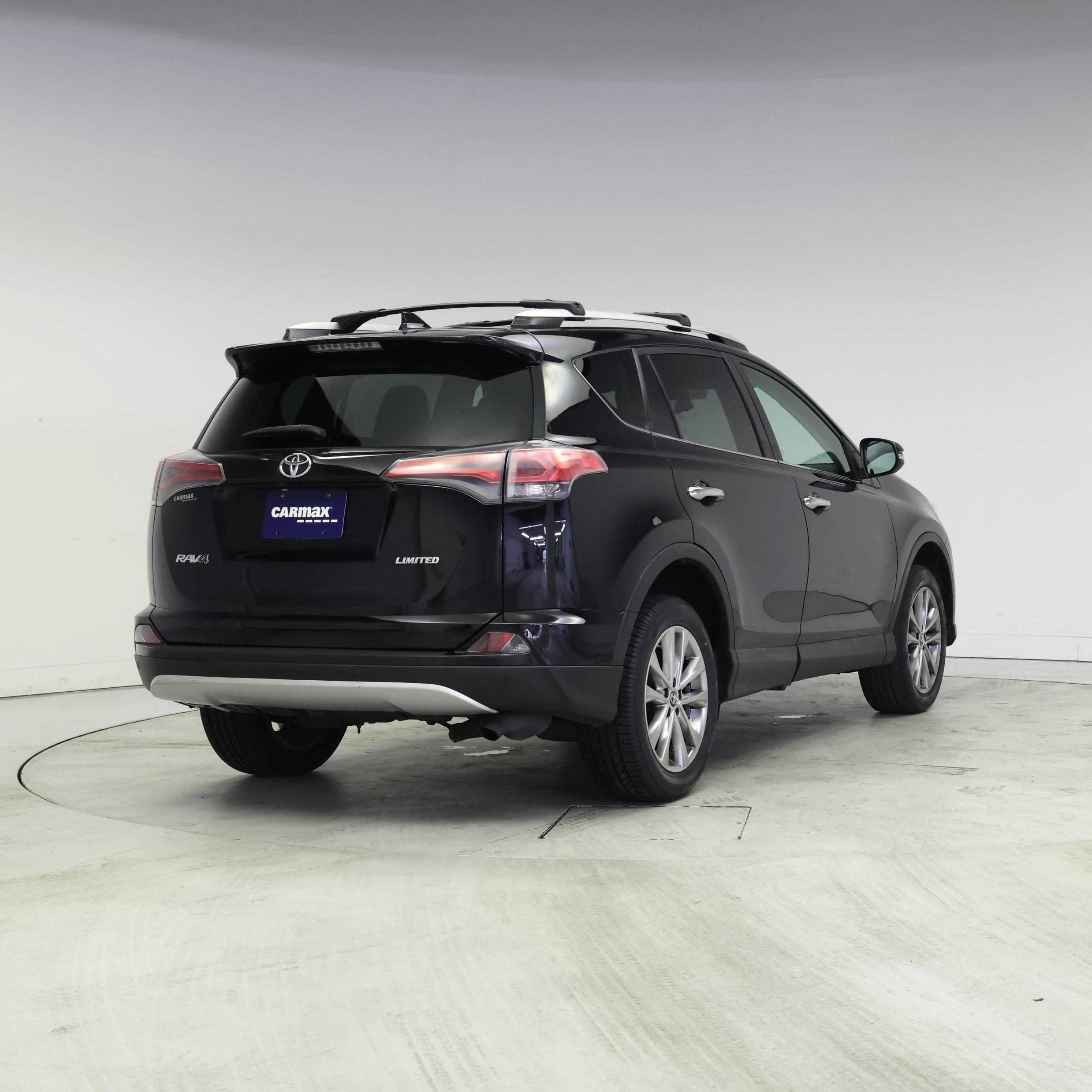 Thumbnail: 2016 Toyota RAV4 - 8