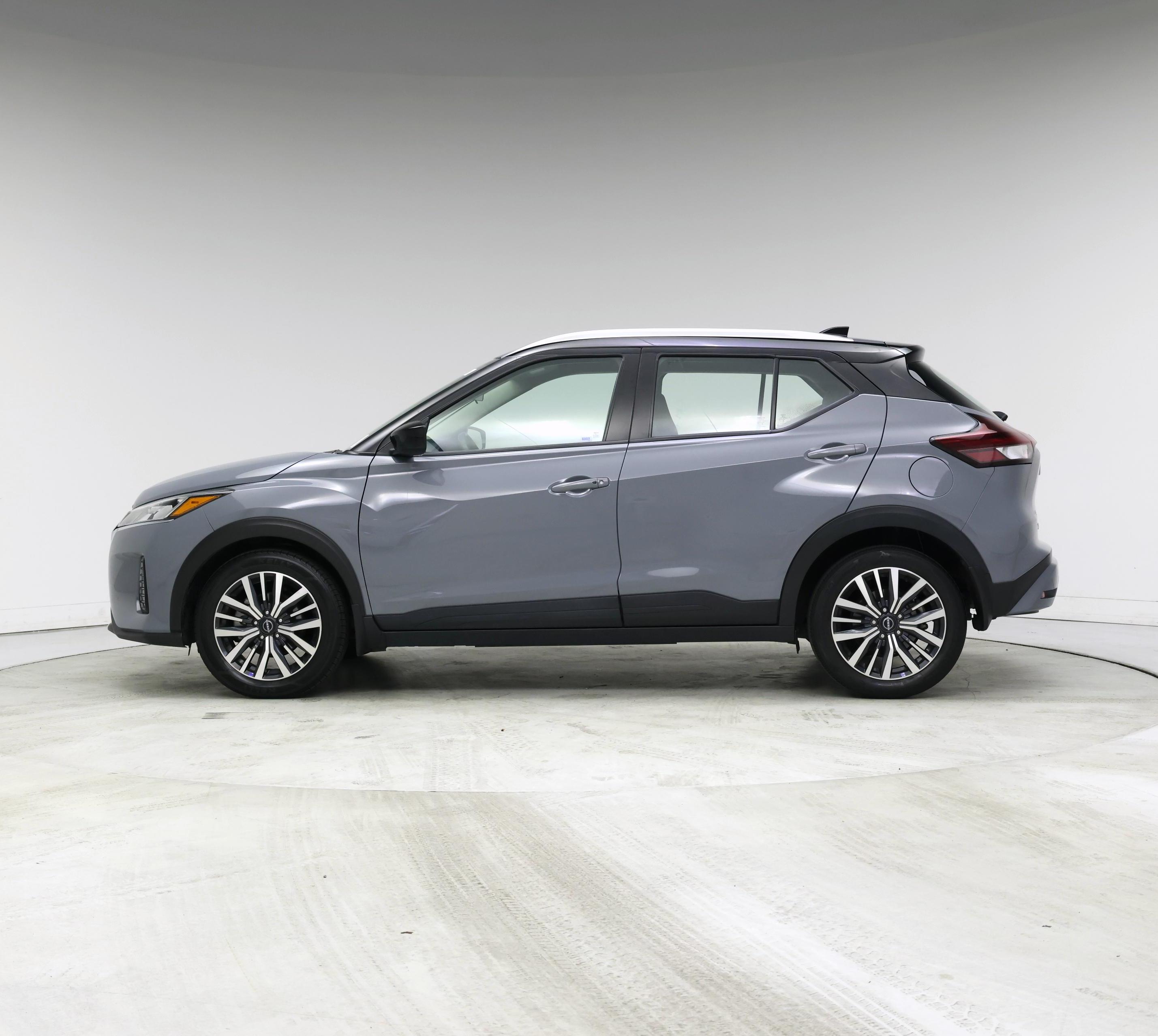 Thumbnail: 2023 Nissan Kicks - 3