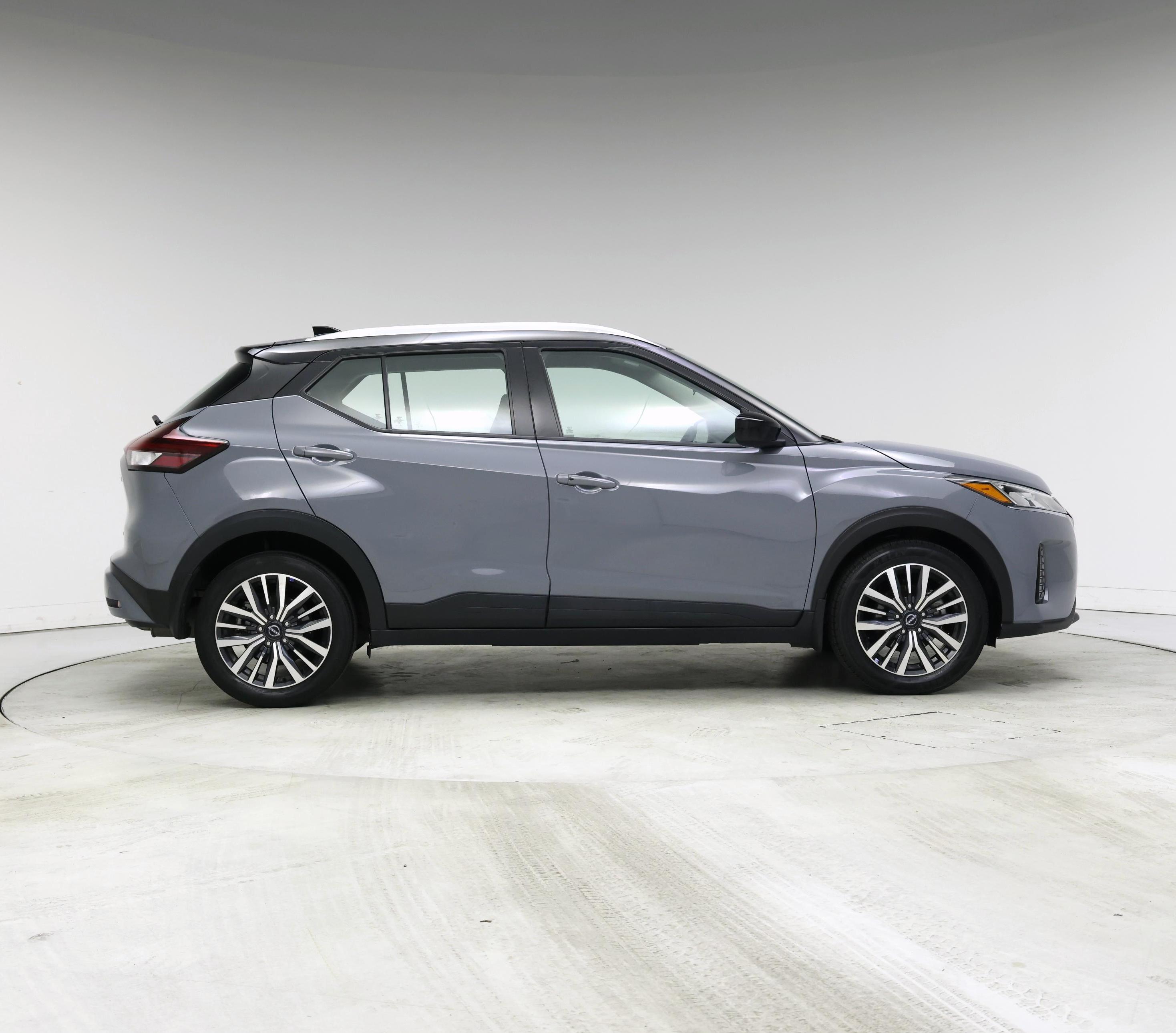 Thumbnail: 2023 Nissan Kicks - 7