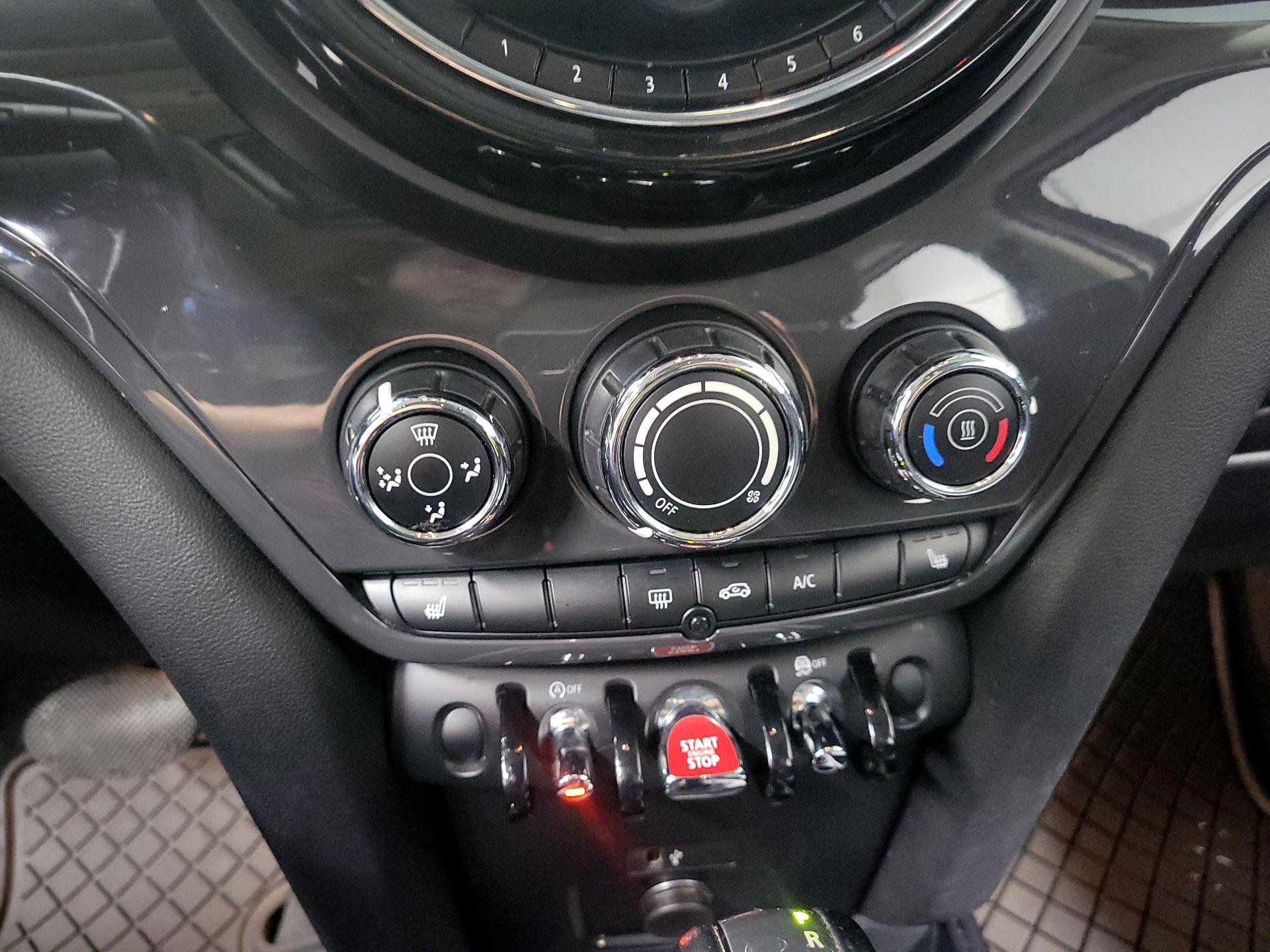 Thumbnail: 2019 MINI Cooper Countryman - 16
