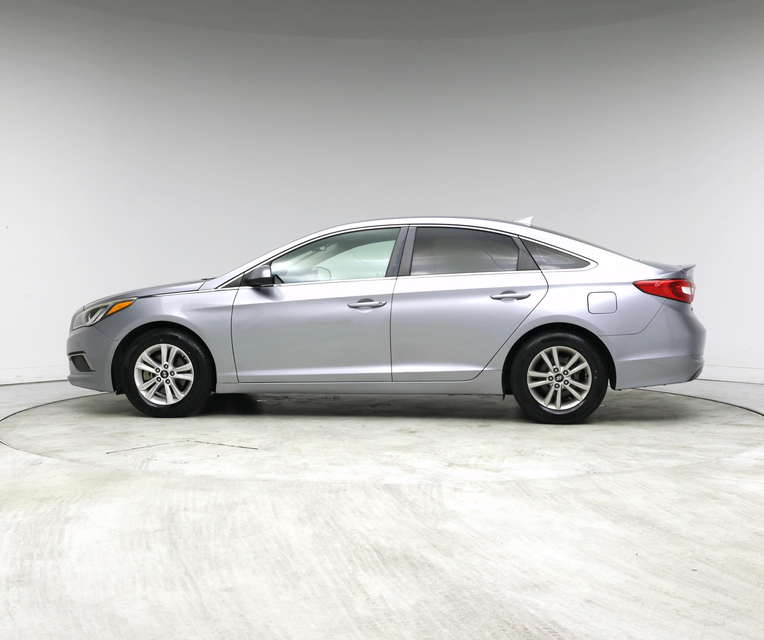 Thumbnail: 2016 Hyundai Sonata - 3