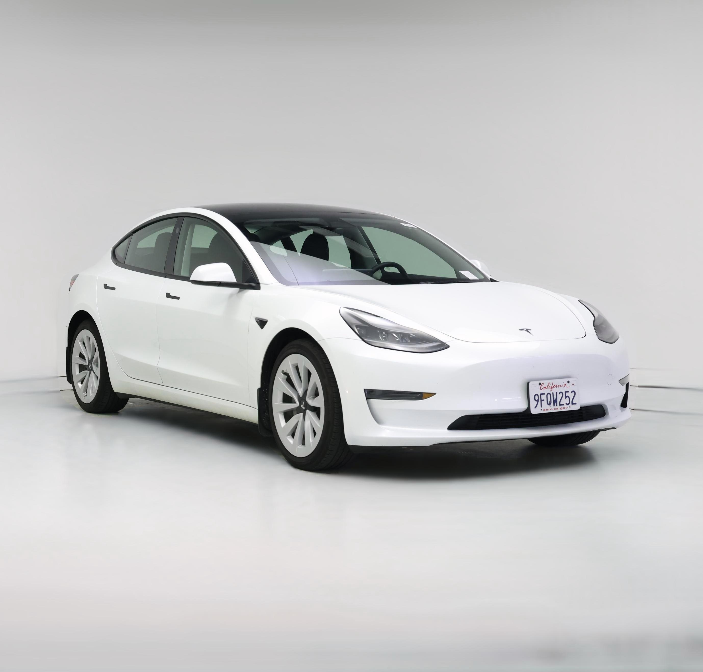 Thumbnail: 2023 Tesla Model 3 - 1