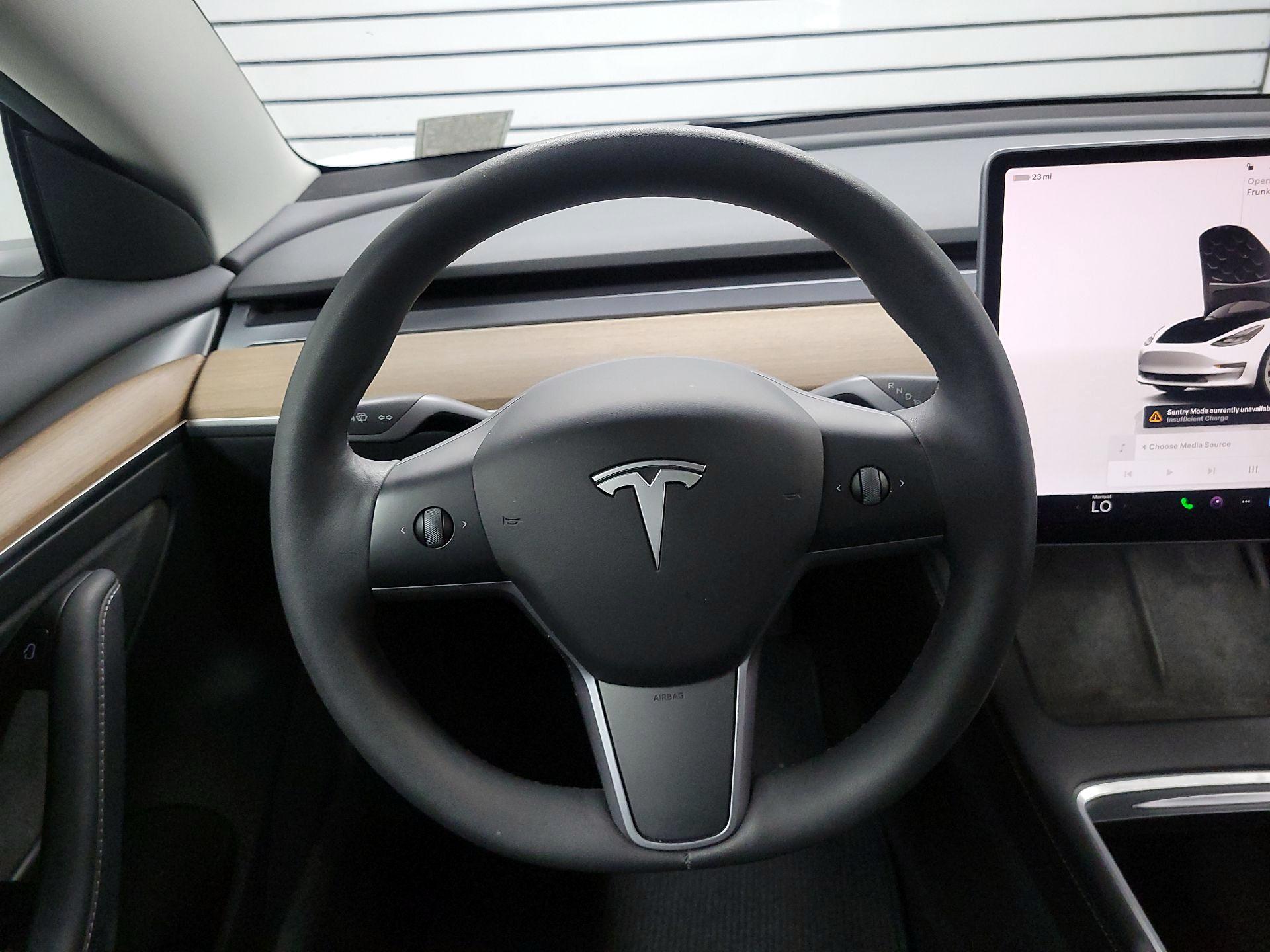Thumbnail: 2023 Tesla Model 3 - 10