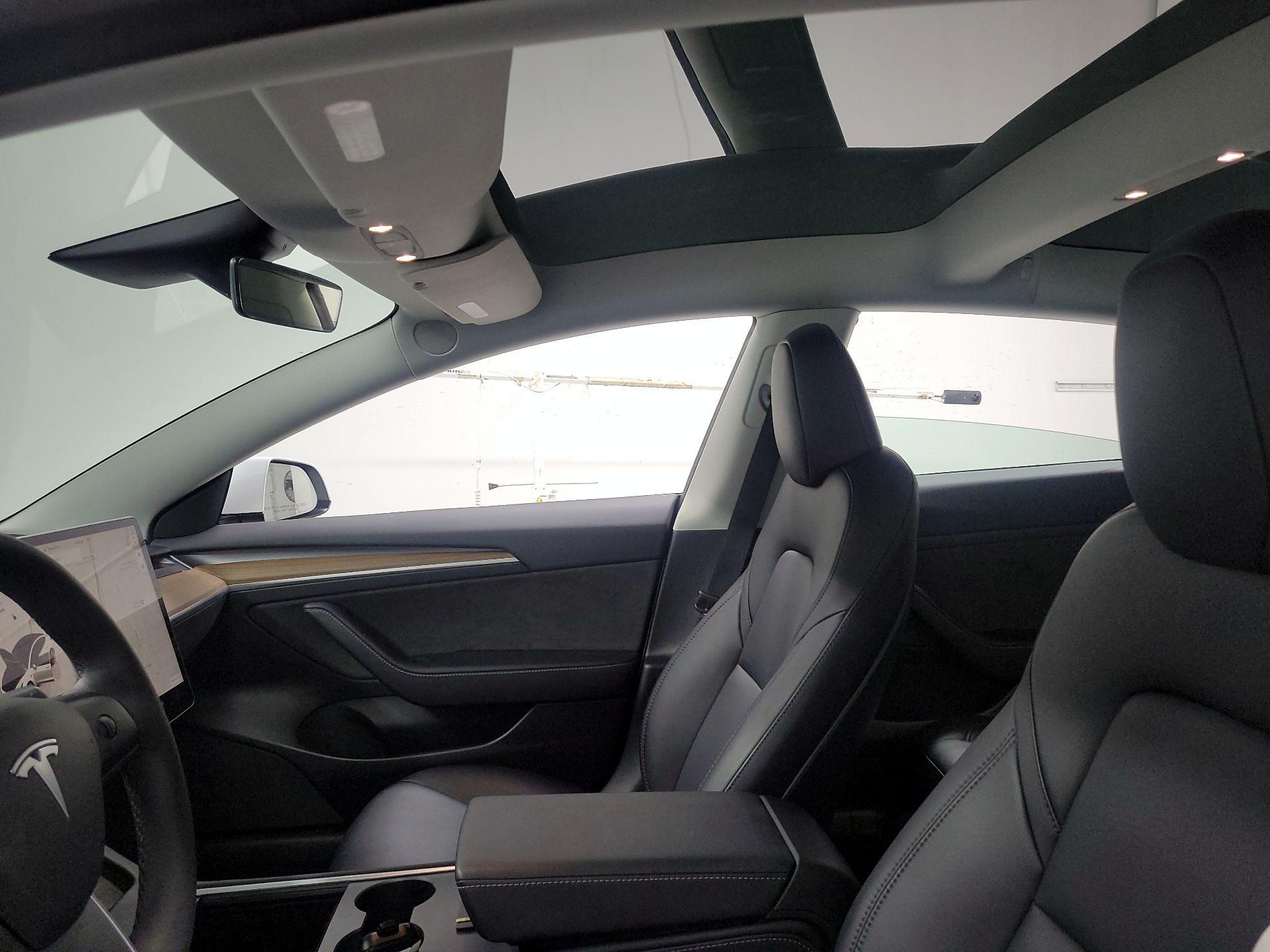 Thumbnail: 2023 Tesla Model 3 - 19