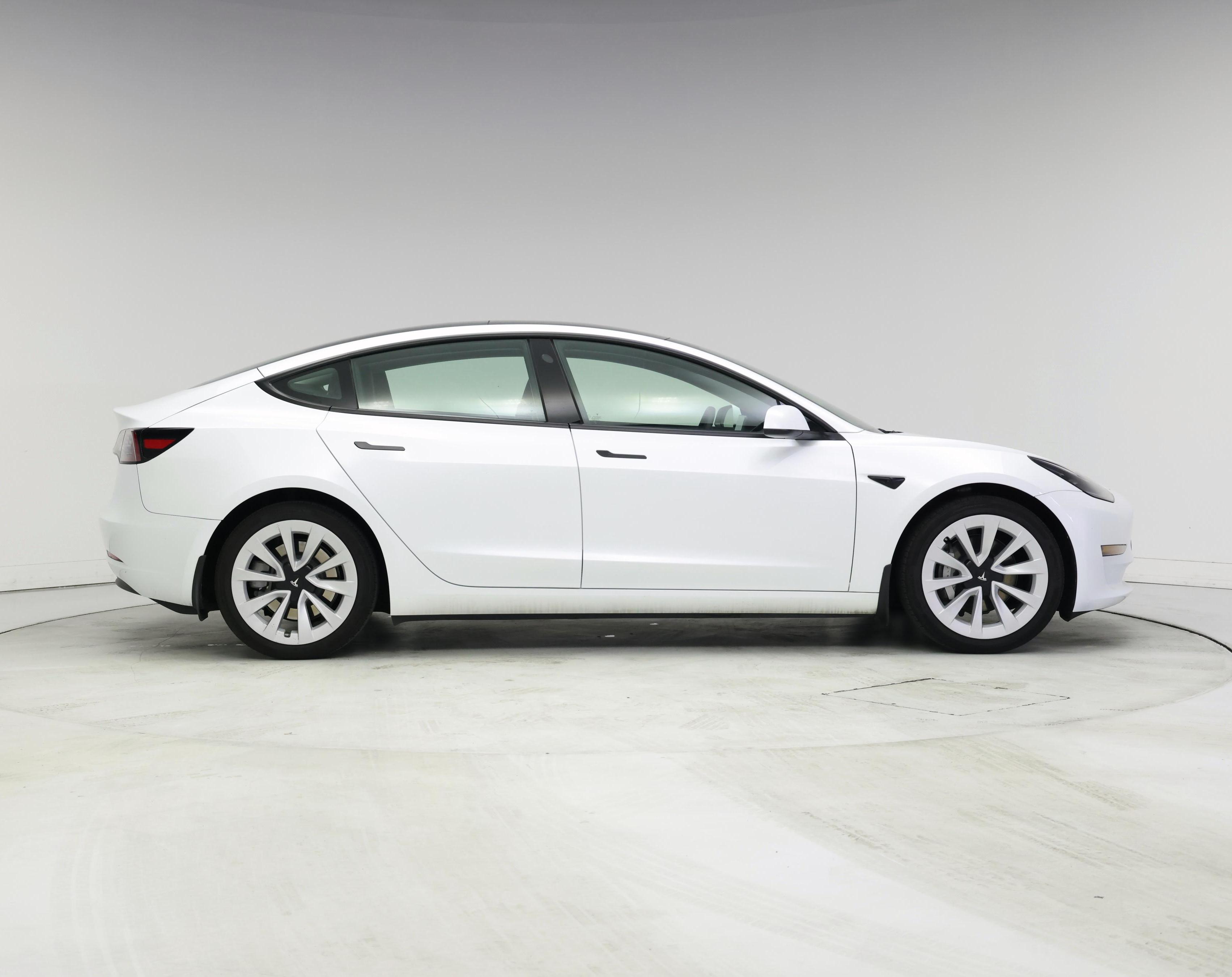 Thumbnail: 2023 Tesla Model 3 - 7