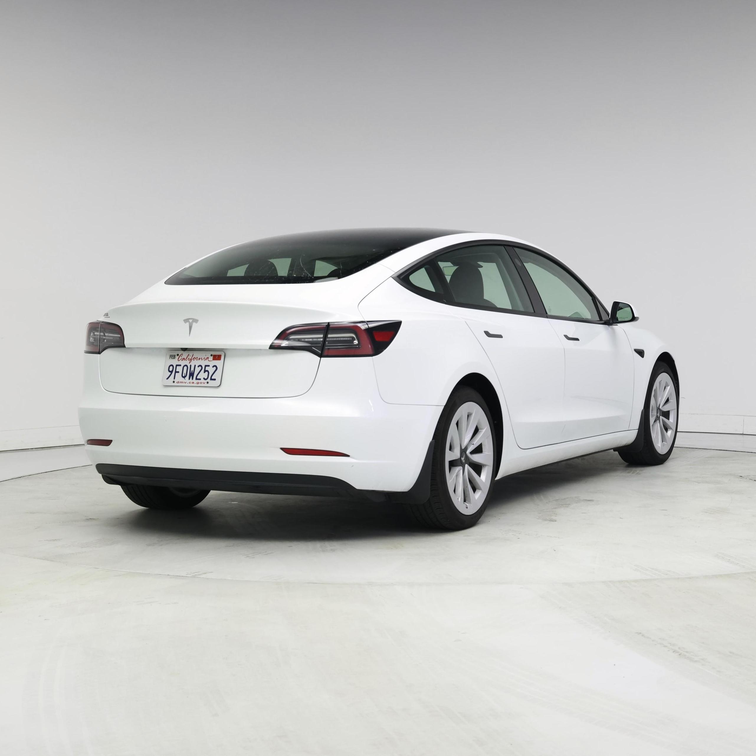 Thumbnail: 2023 Tesla Model 3 - 8