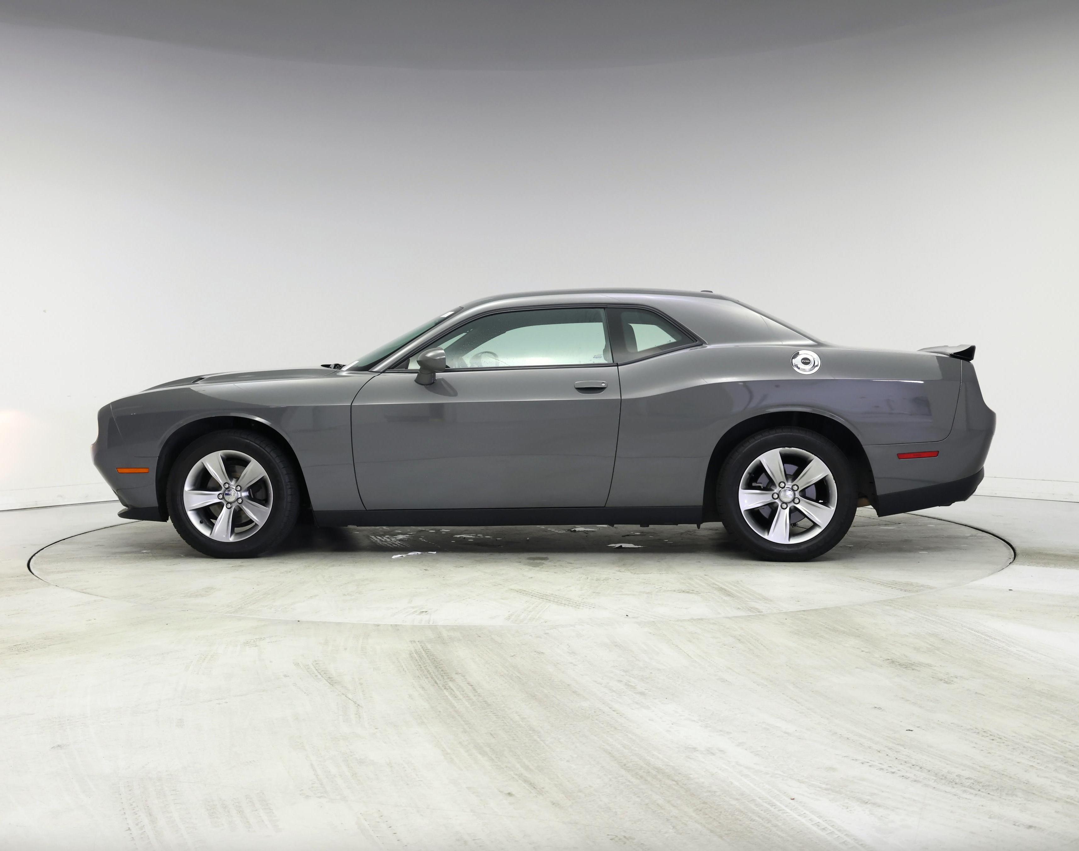 Thumbnail: 2017 Dodge Challenger - 3