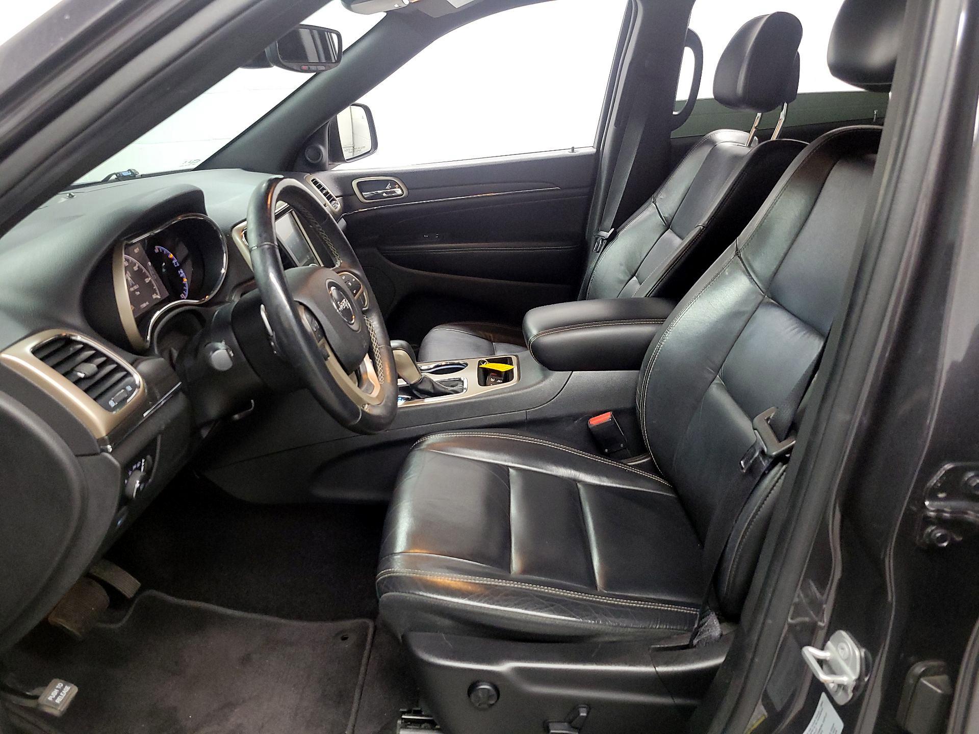 Thumbnail: 2017 Jeep Grand Cherokee - 11