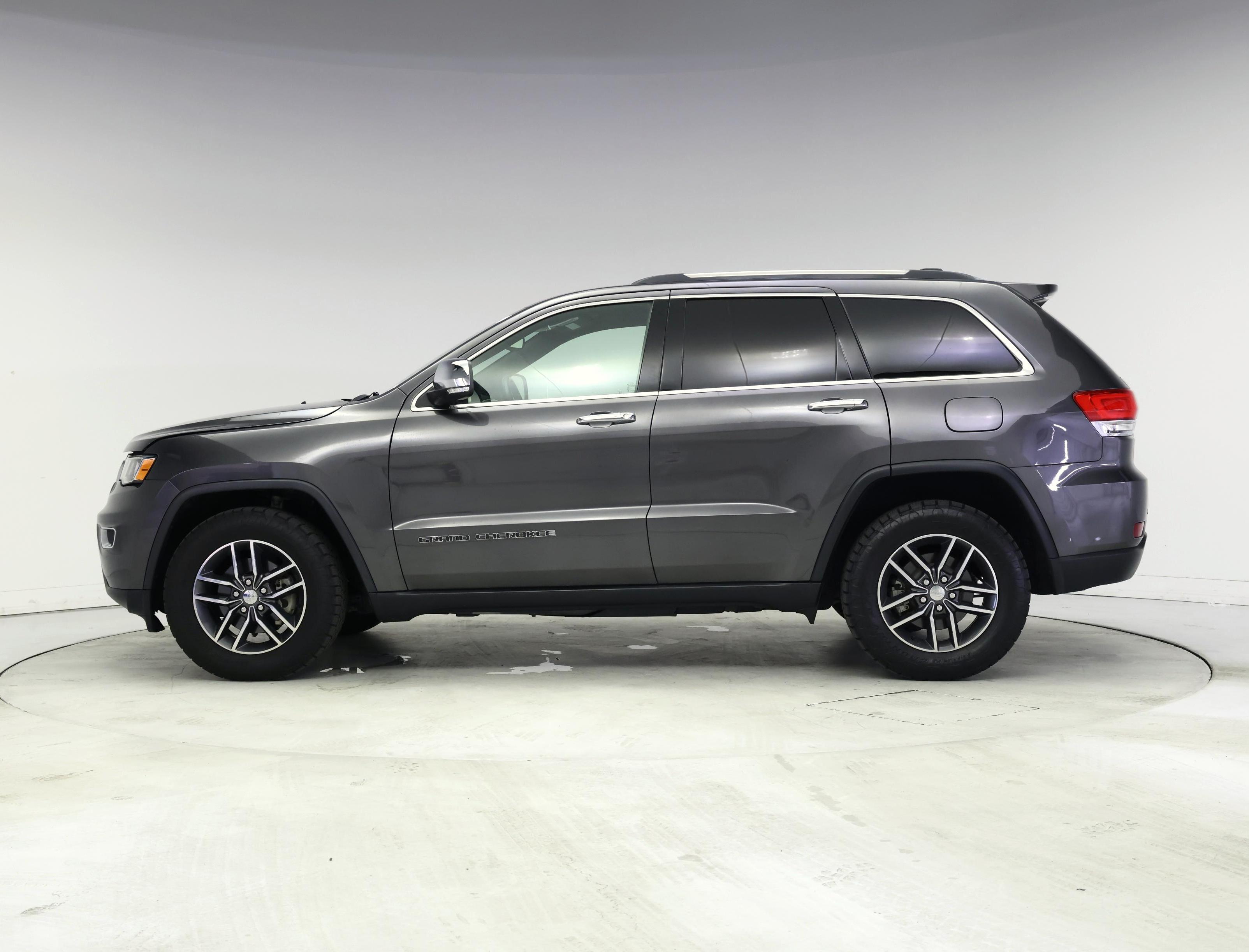 Thumbnail: 2017 Jeep Grand Cherokee - 3