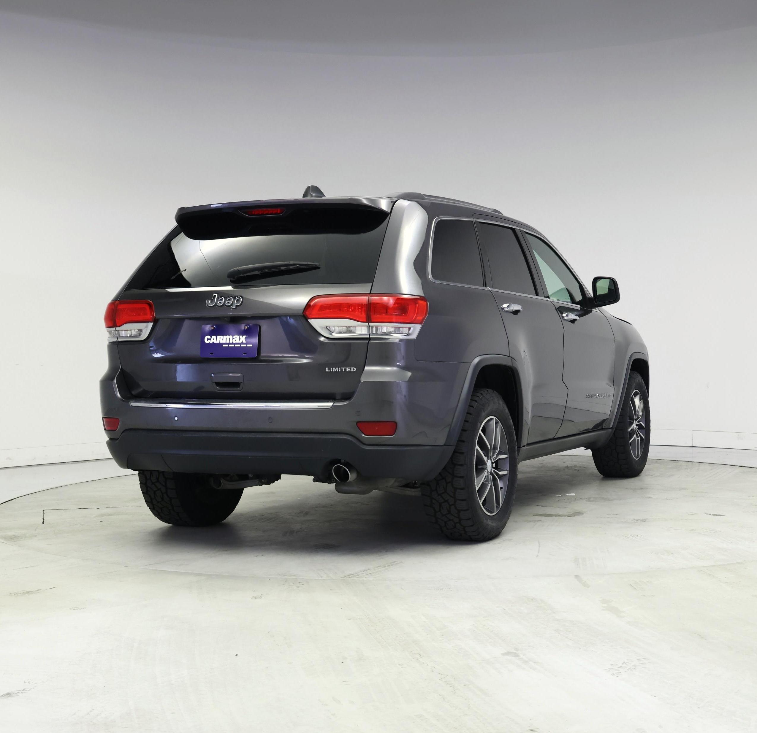 Thumbnail: 2017 Jeep Grand Cherokee - 8
