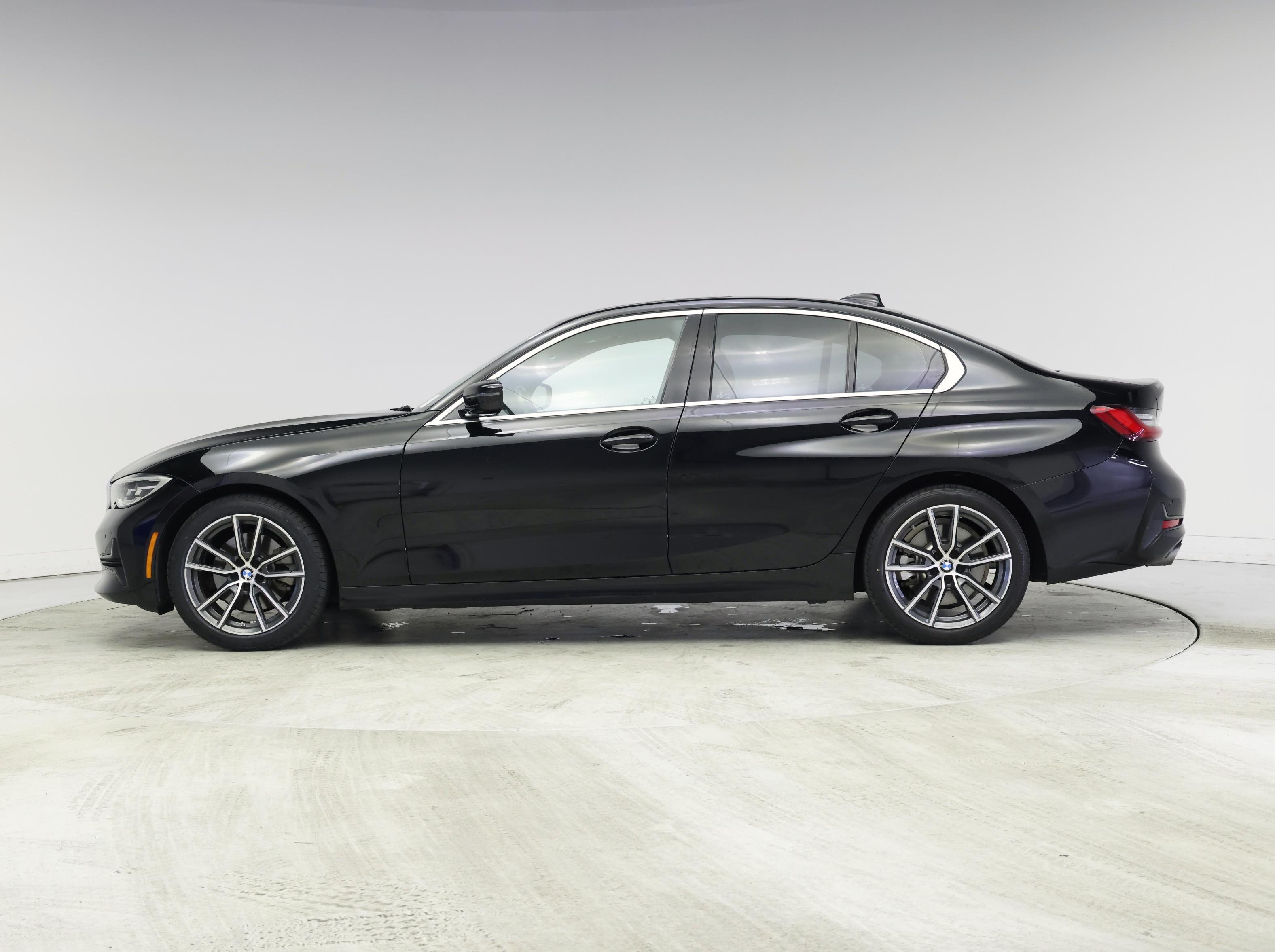 Thumbnail: 2019 BMW 3 Series - 3