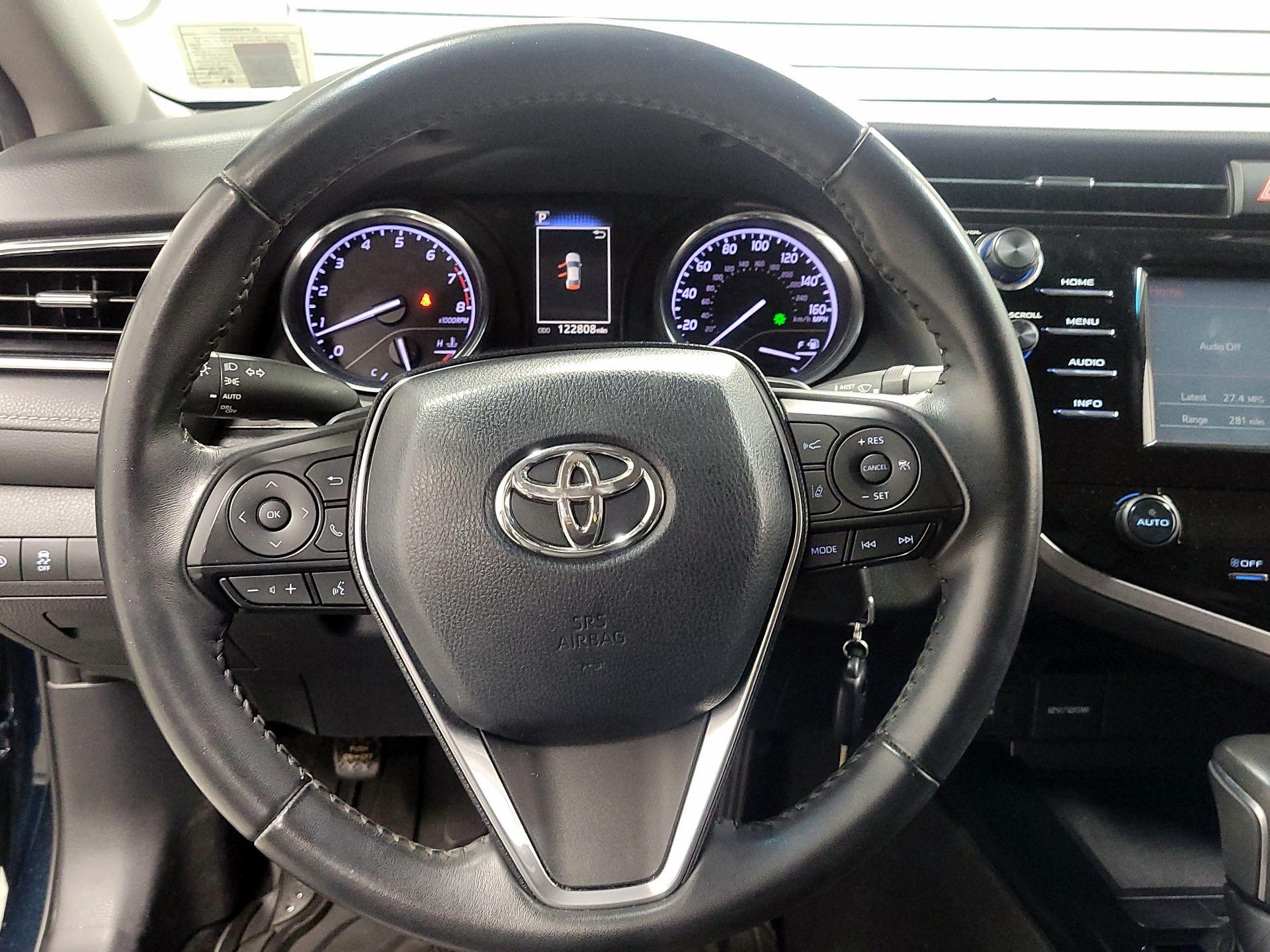 Thumbnail: 2018 Toyota Camry - 10