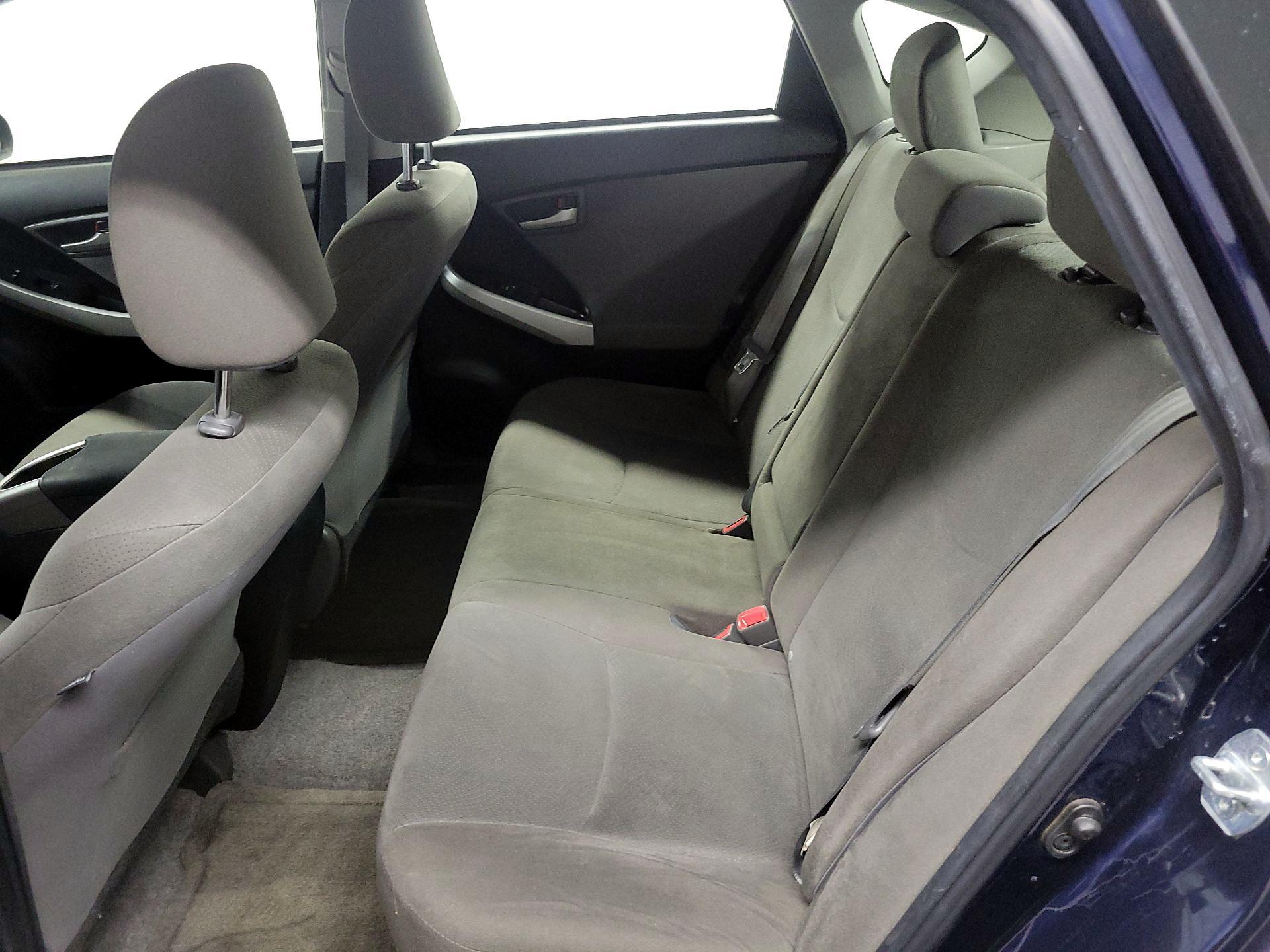 Thumbnail: 2015 Toyota Prius - 18