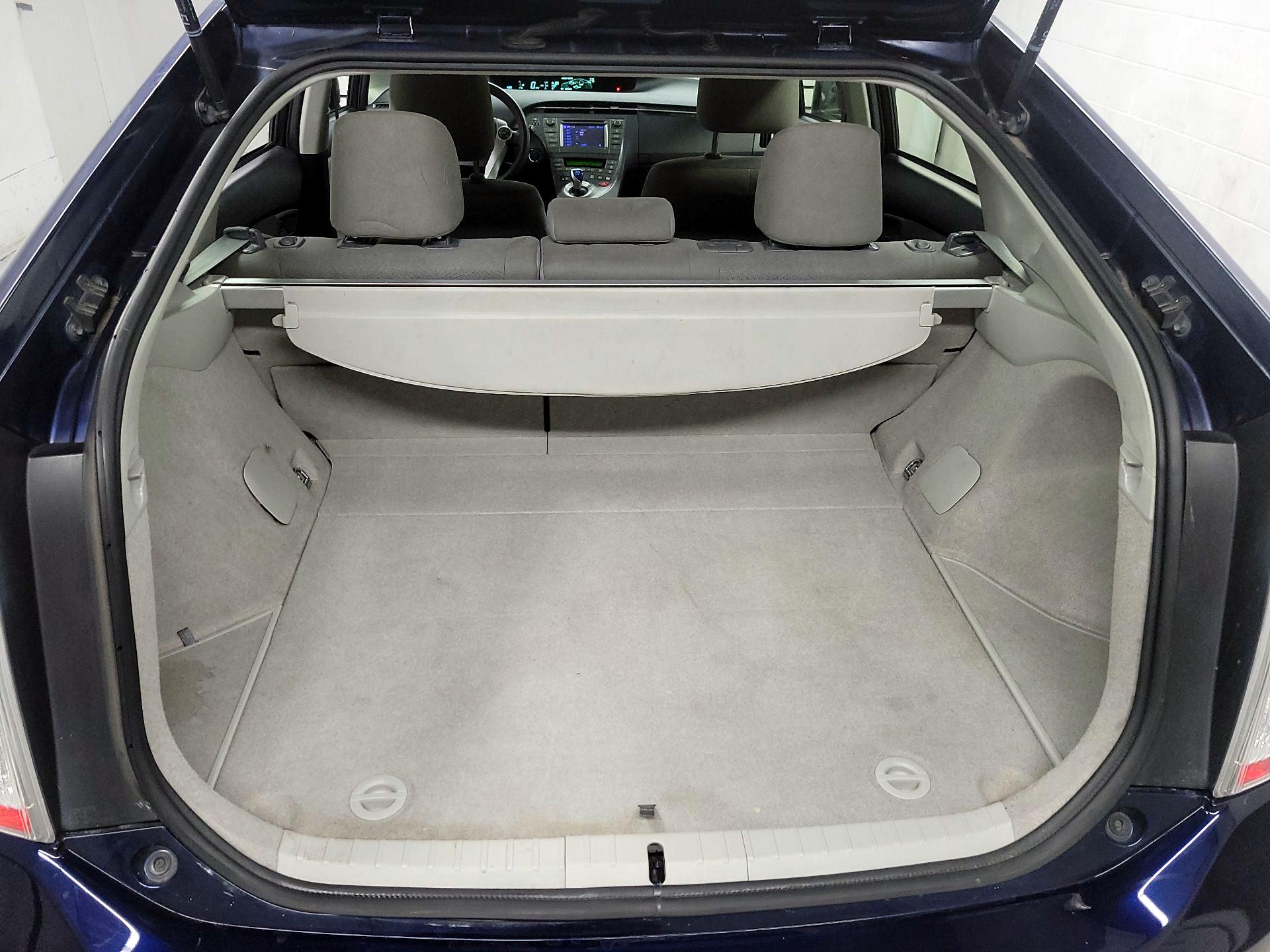Thumbnail: 2015 Toyota Prius - 19