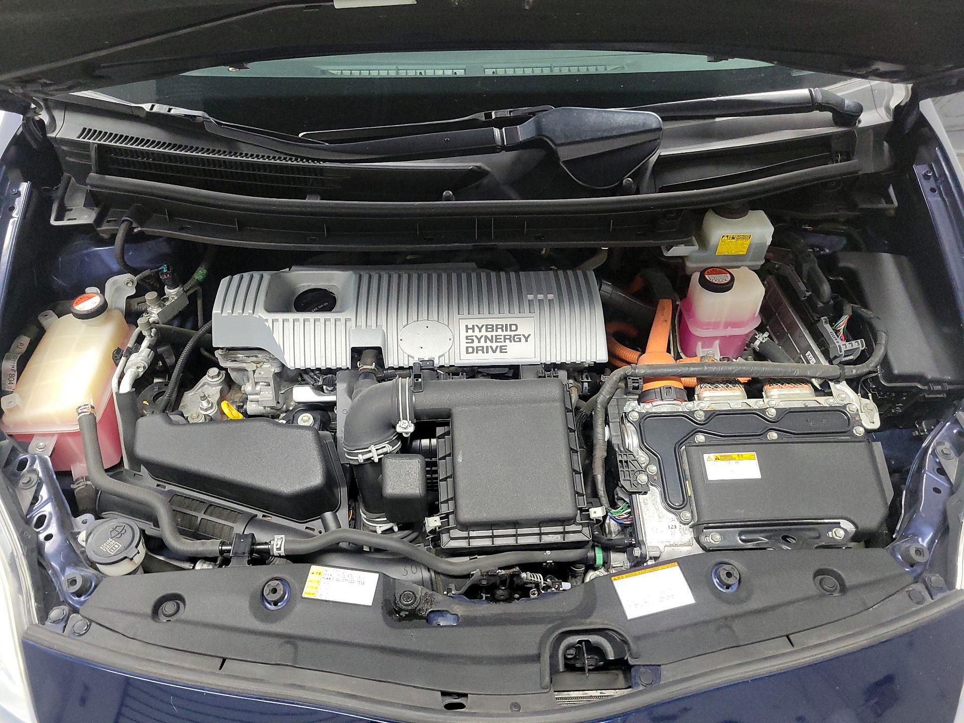 Thumbnail: 2015 Toyota Prius - 20