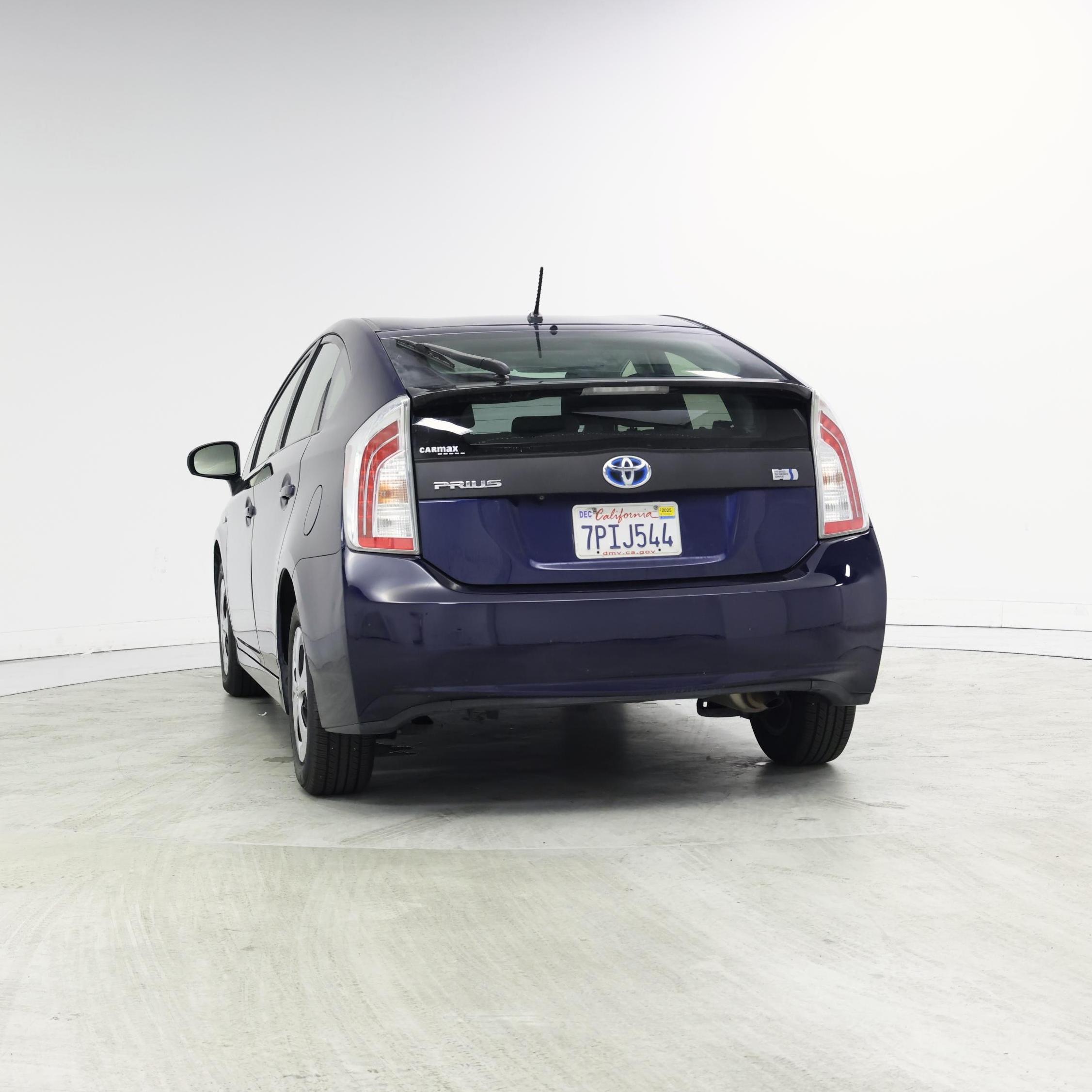 Thumbnail: 2015 Toyota Prius - 6
