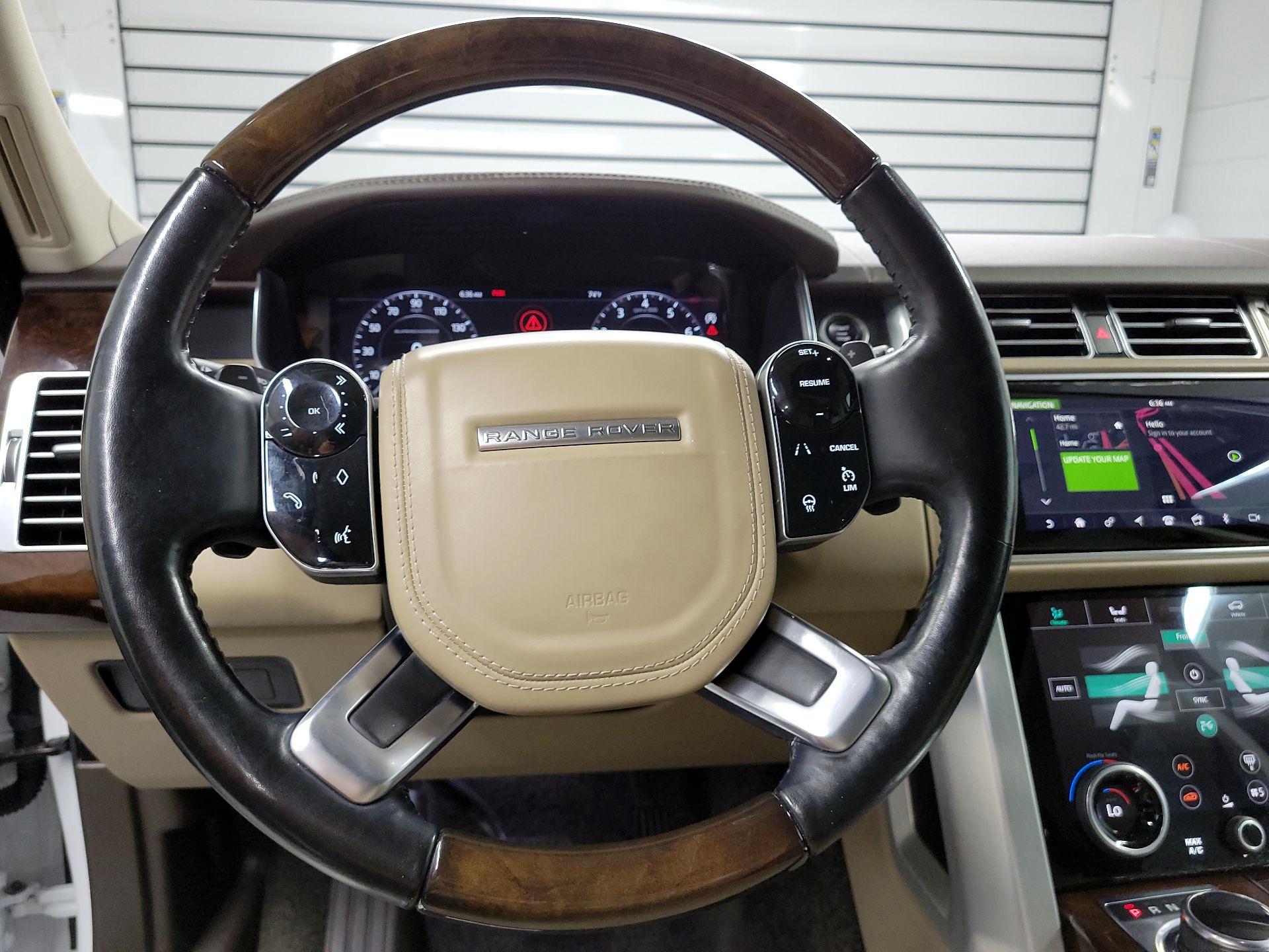 Thumbnail: 2018 Land Rover Range Rover - 10