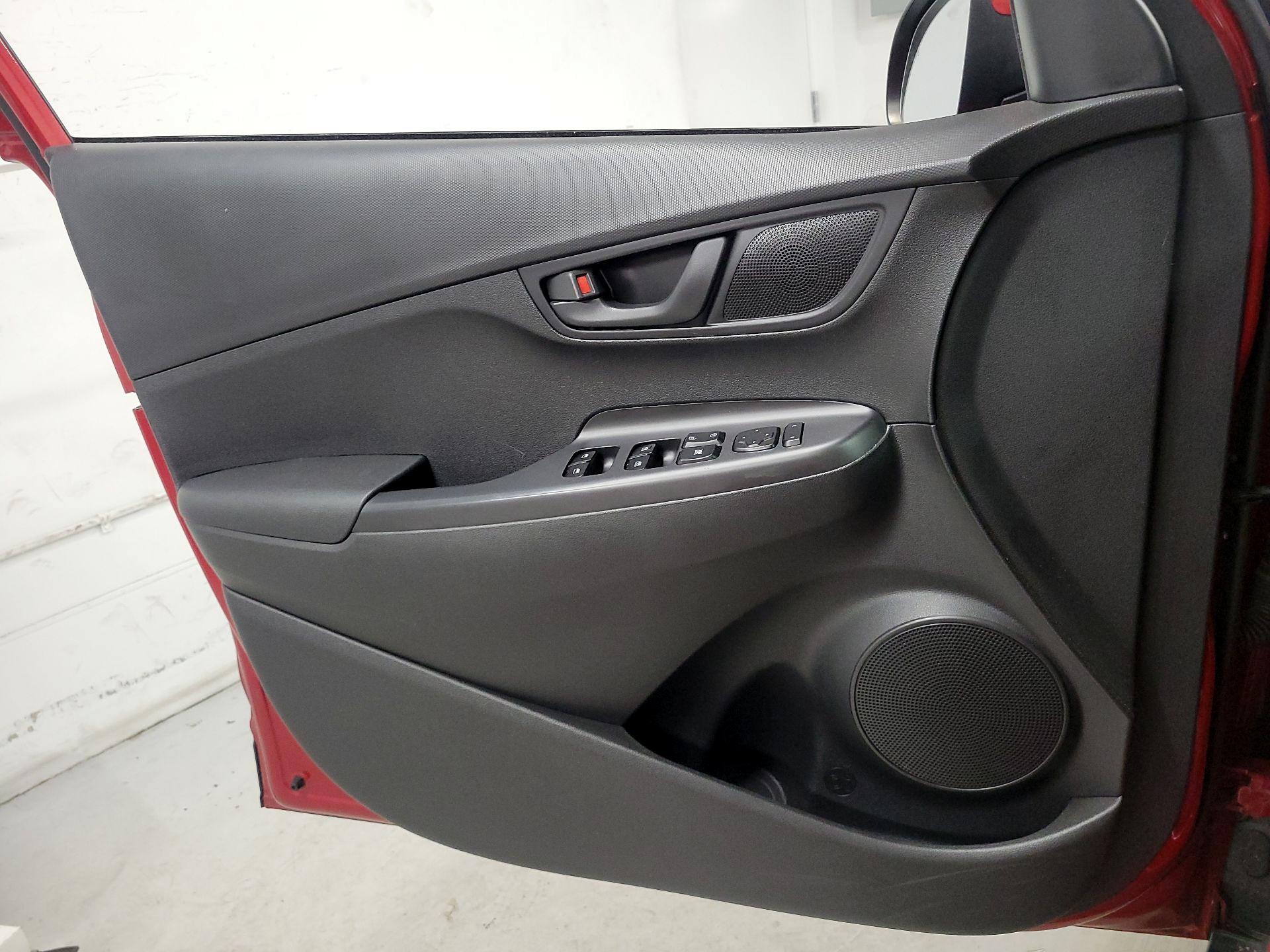 Thumbnail: 2018 Hyundai Kona - 12