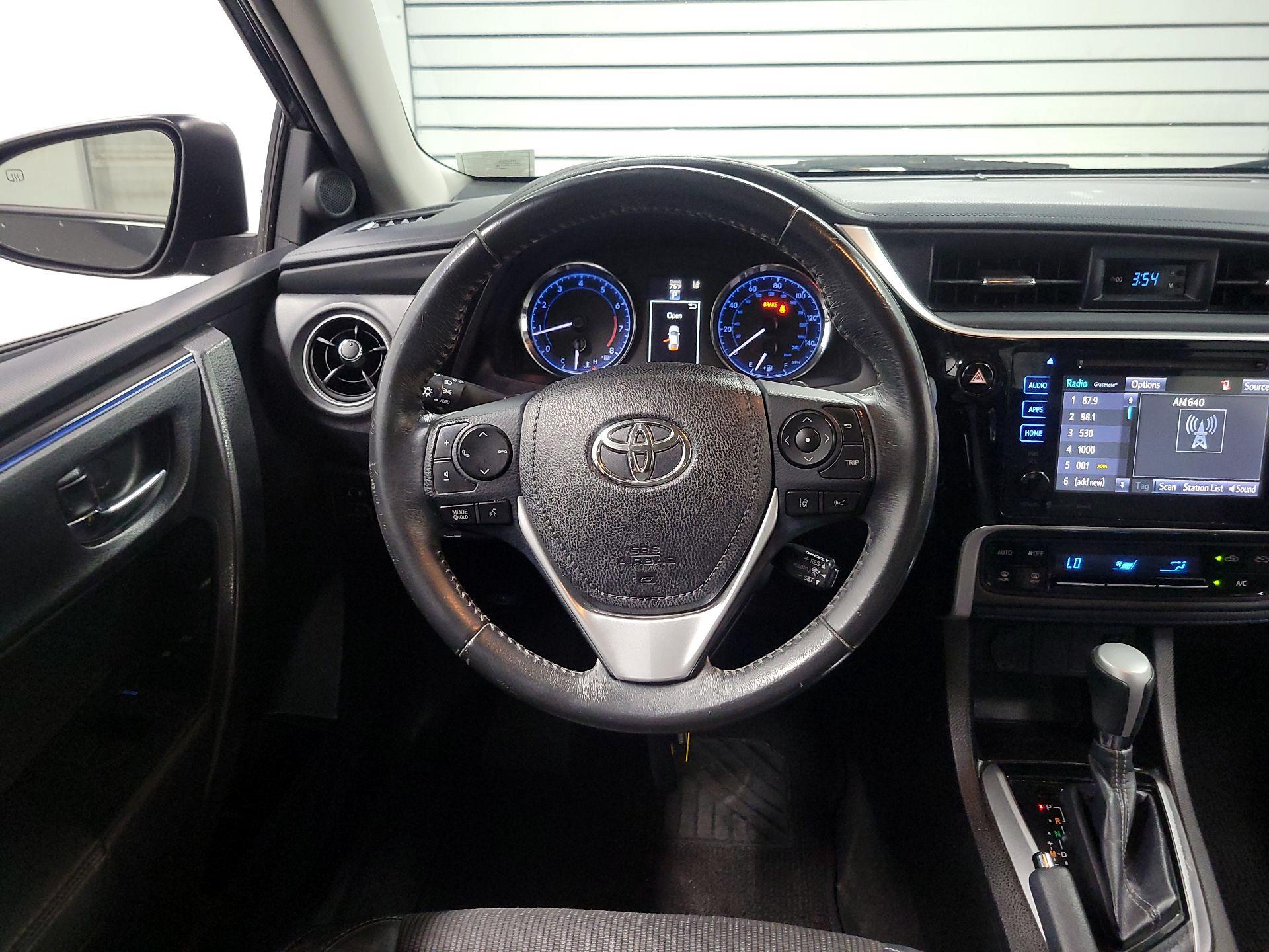 Thumbnail: 2017 Toyota Corolla - 10