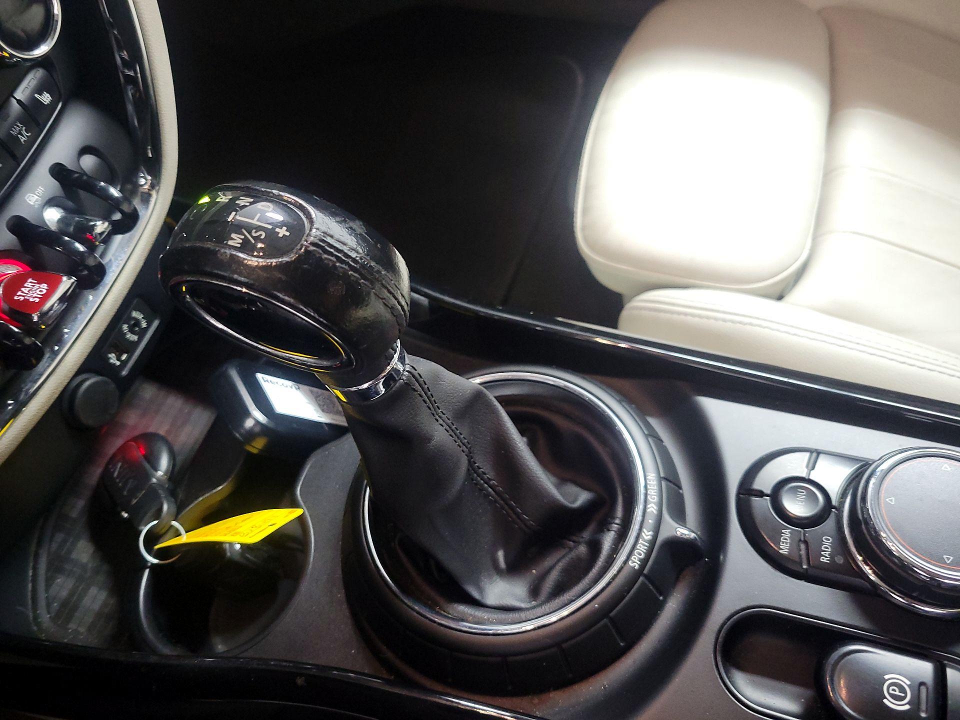 Thumbnail: 2016 MINI Cooper Clubman - 17