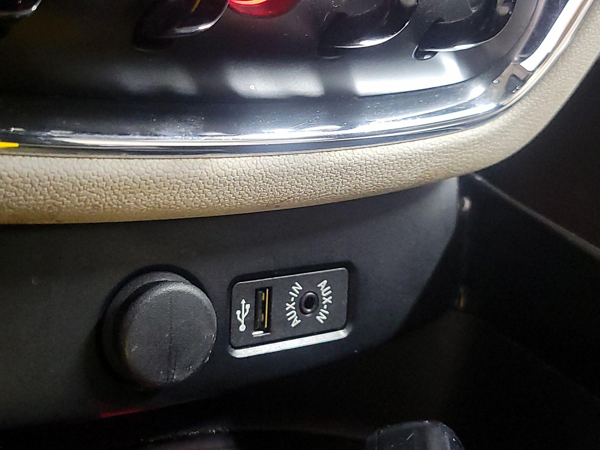 Thumbnail: 2016 MINI Cooper Clubman - 18