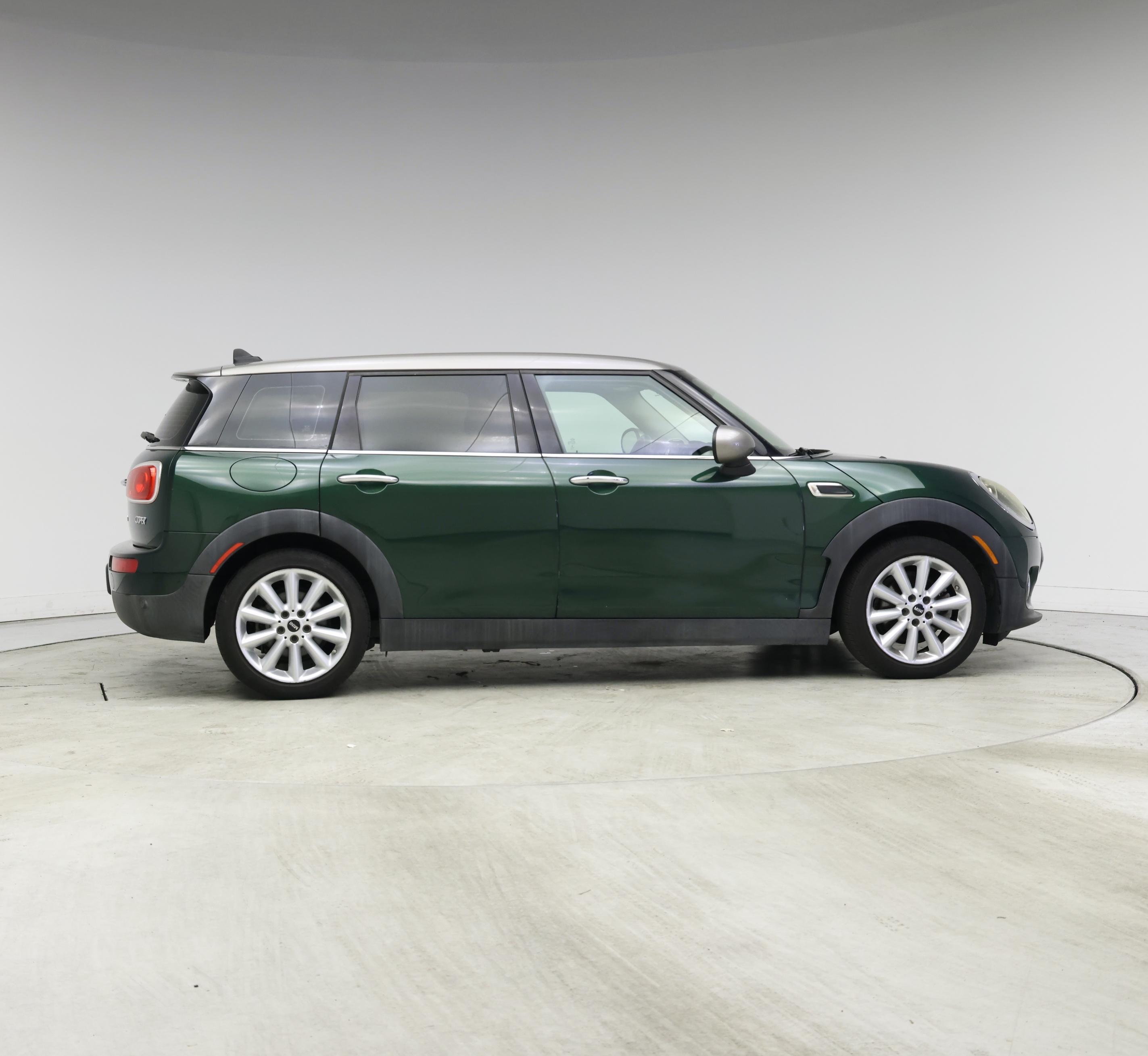 Thumbnail: 2016 MINI Cooper Clubman - 7