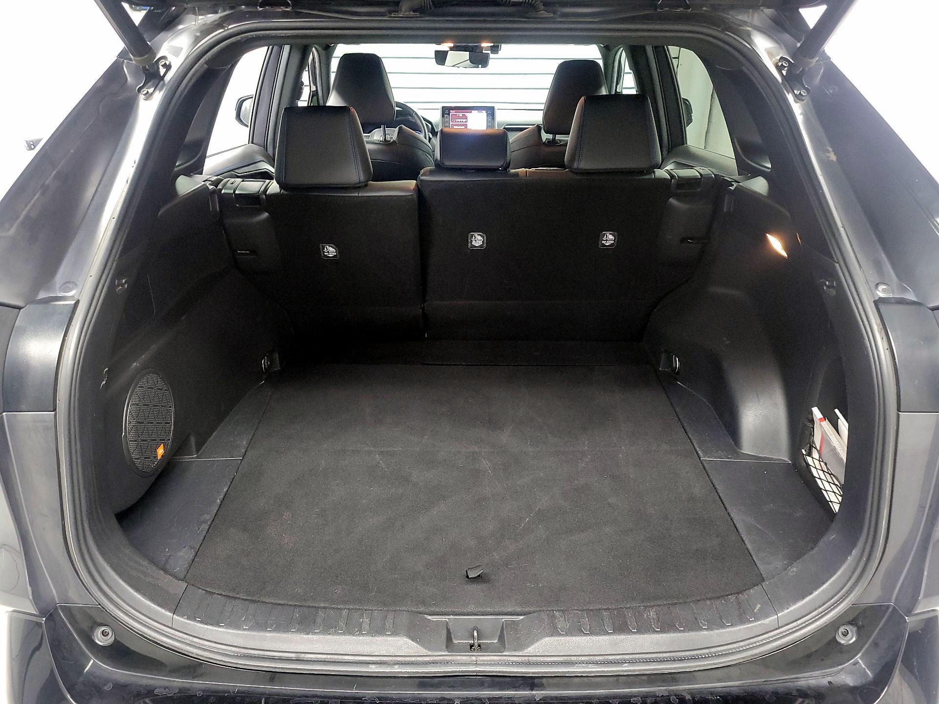 Thumbnail: 2021 Toyota RAV4 - 20