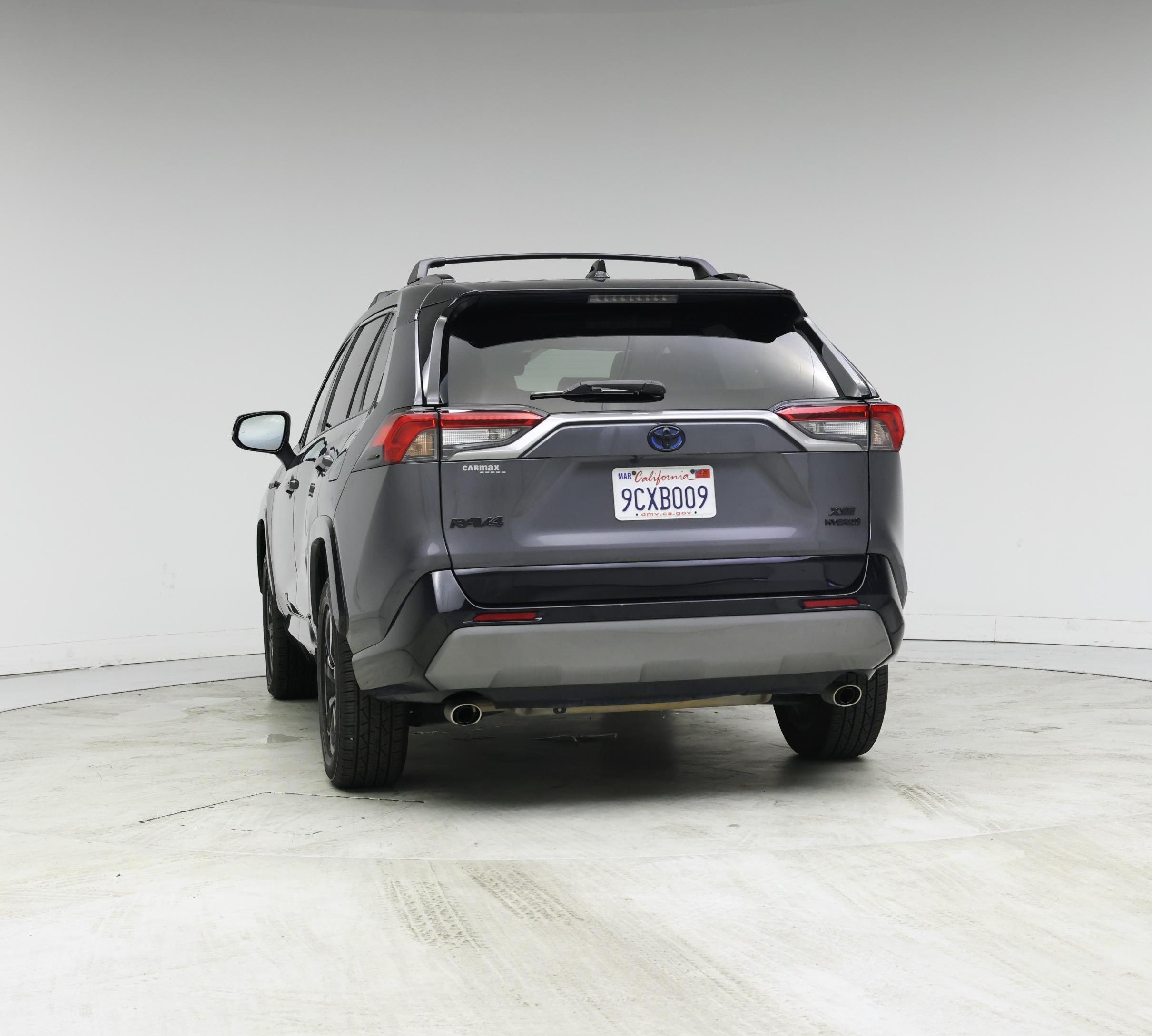 Thumbnail: 2021 Toyota RAV4 - 6