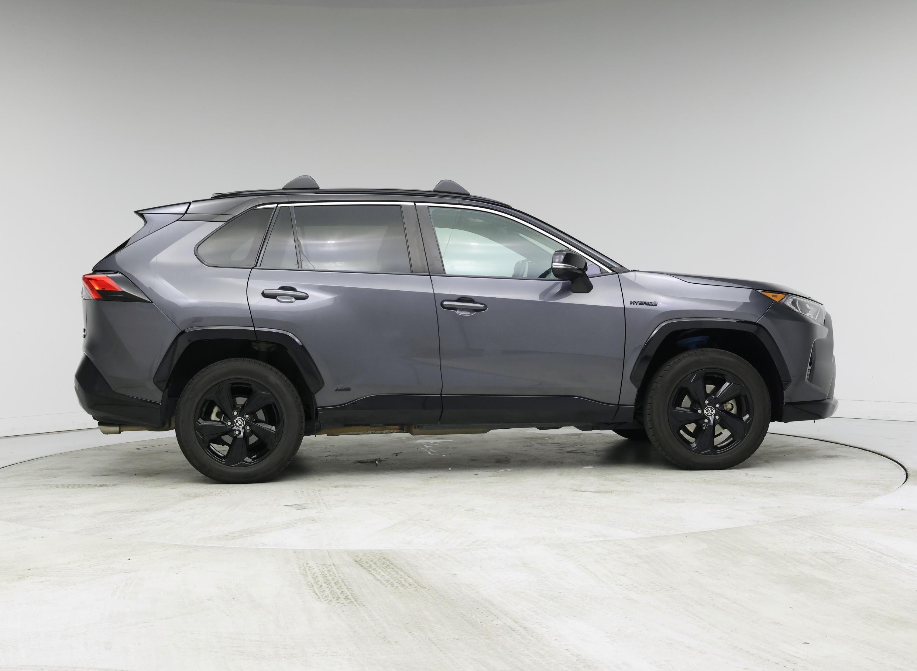 Thumbnail: 2021 Toyota RAV4 - 7